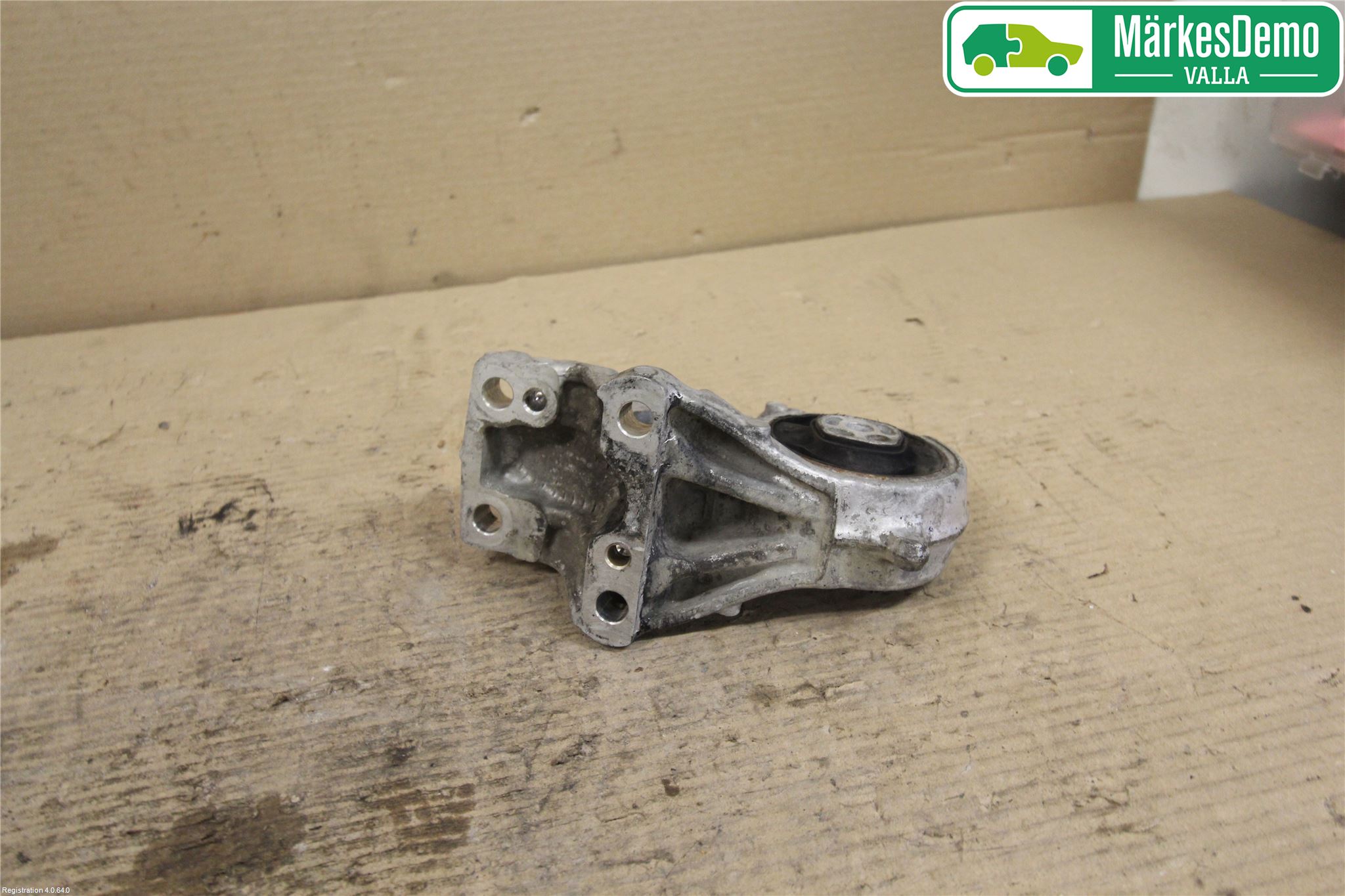 Peugeot 307     05-08 Motor Feste Stål-Alu