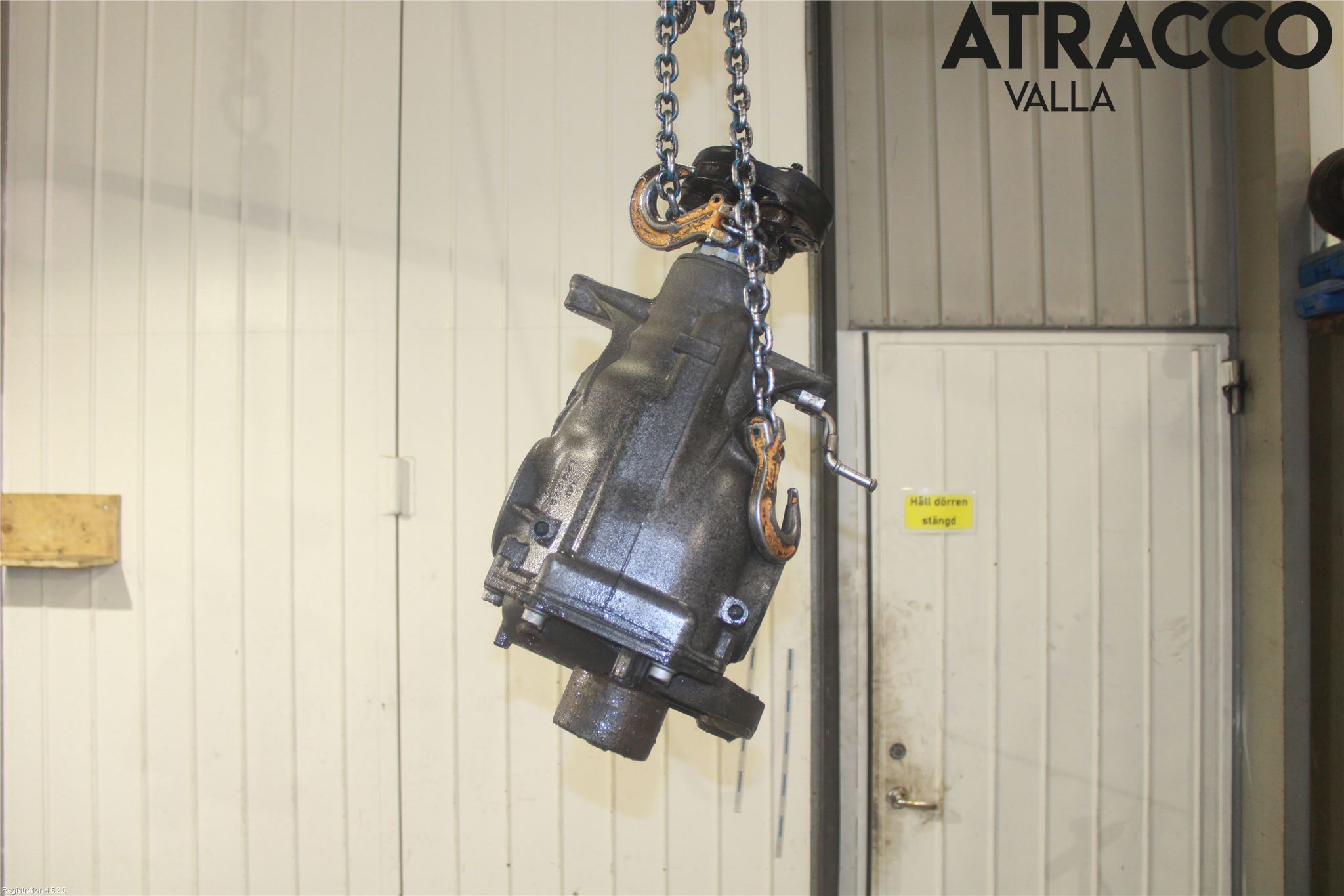 BMW 5 F10/F11/F18 09-17 Bakaksel Kardang Bak -Diff