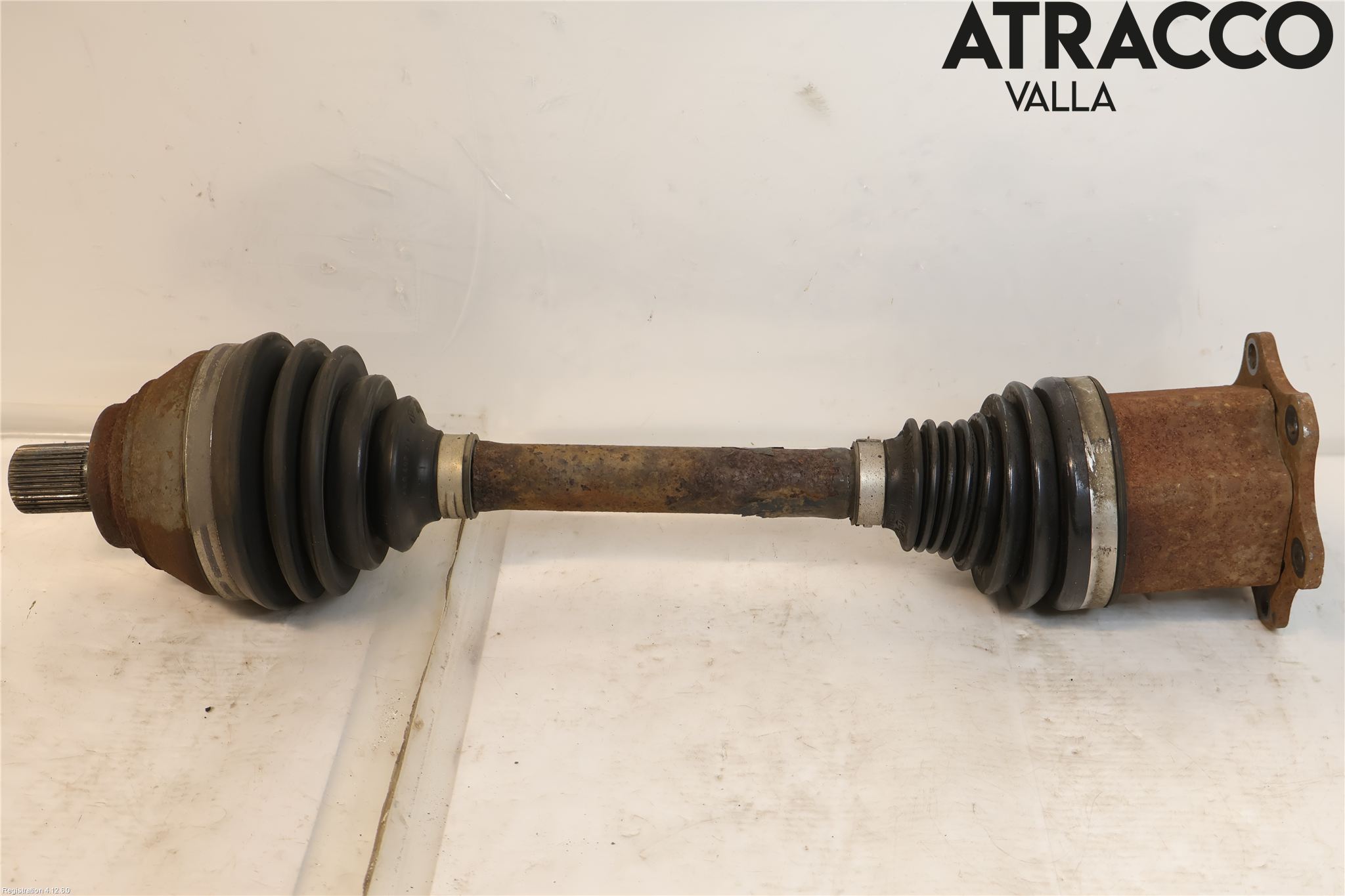 Volkswagen VW PASSAT 15-19 Drivaksel Foran Kompl Venstre