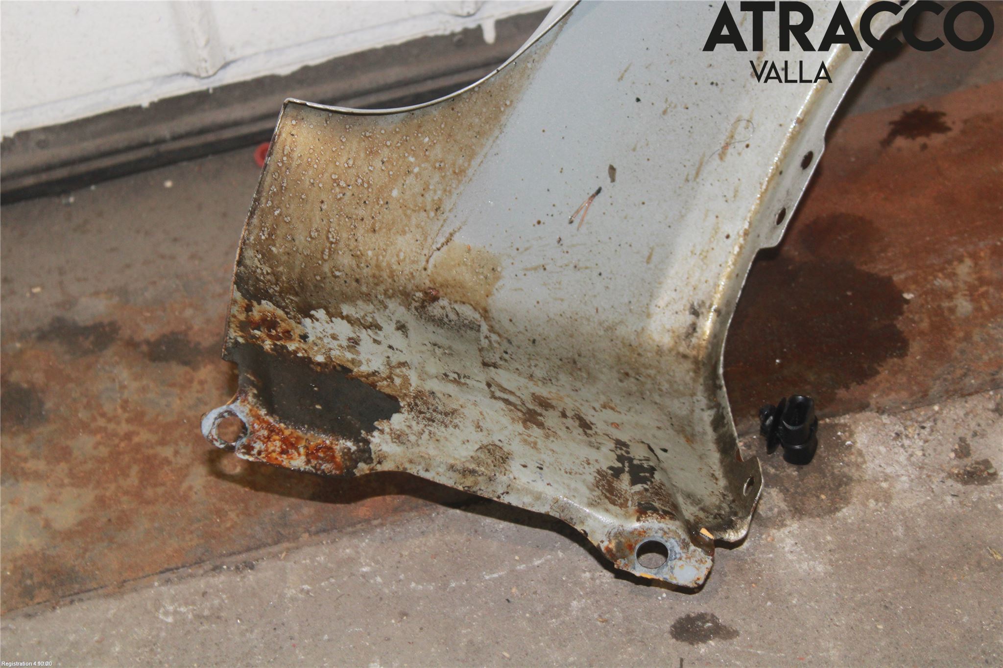 Mitsubishi COLT   04-08 Skjerm Foran Venstre