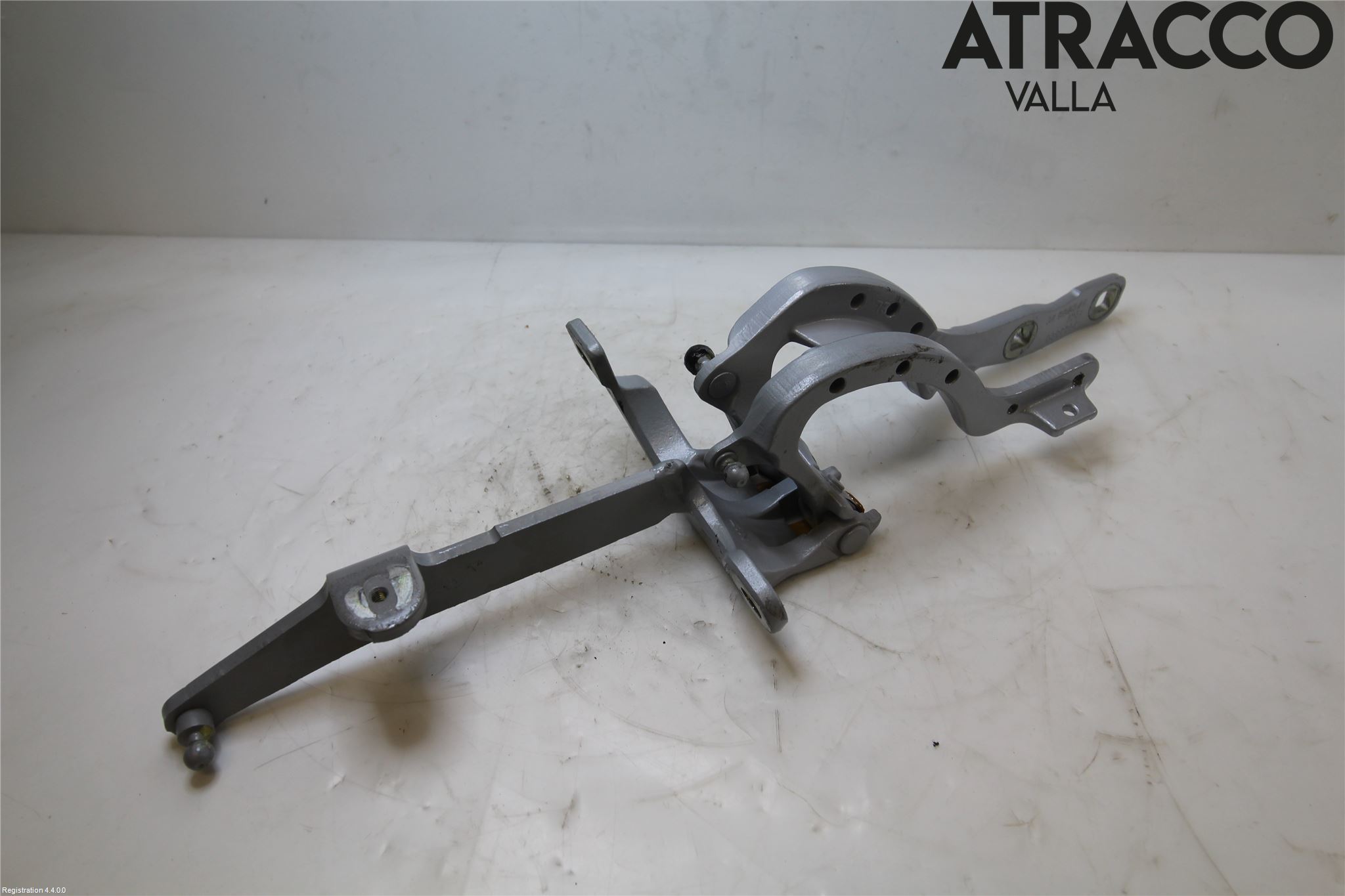BMW 5 F10/F11/F18 09-17 Bakluke Hengsel Venstre