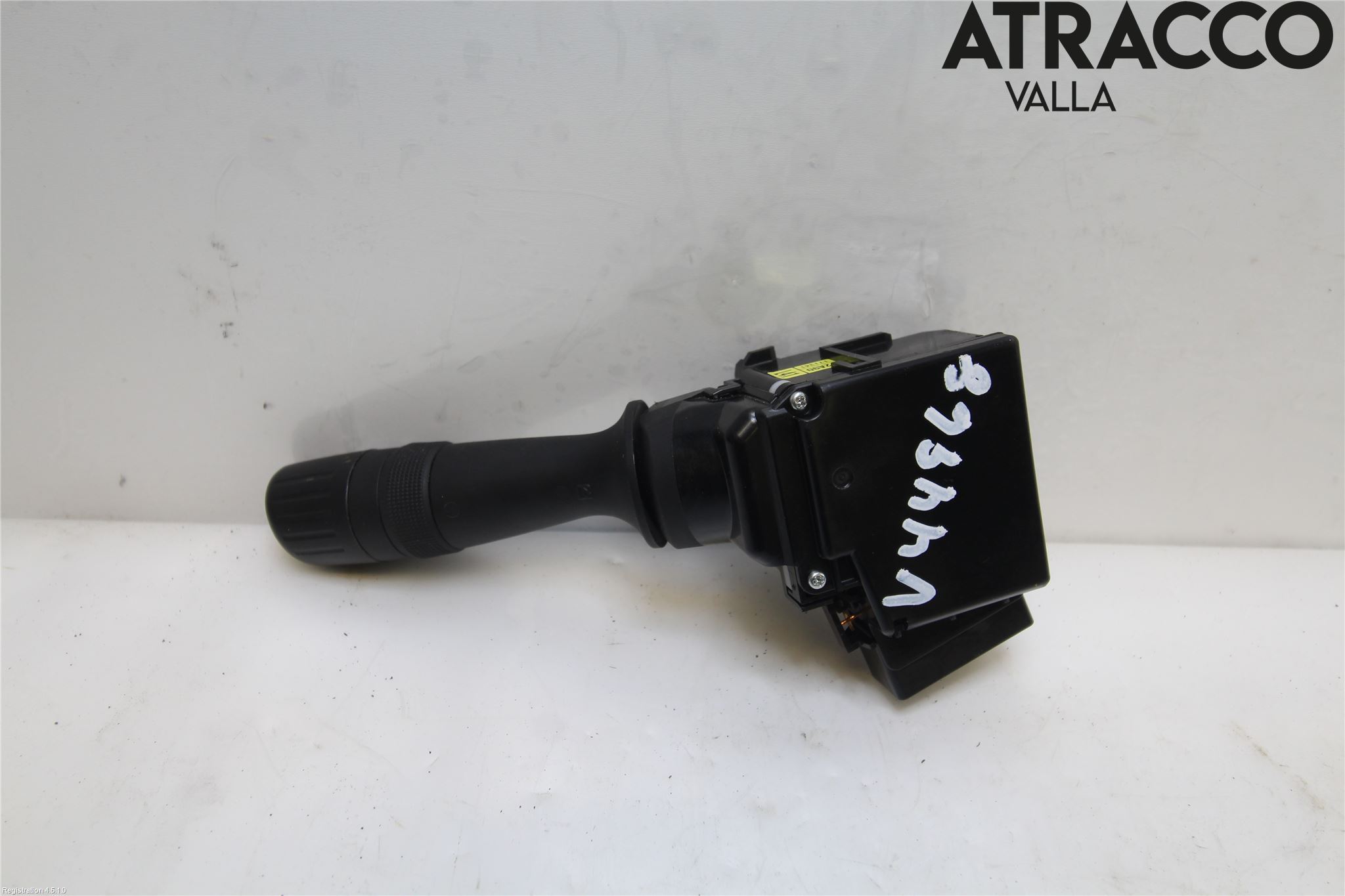 Toyota RAV4 13-18 Bryter Ratt Visker - Spyler
