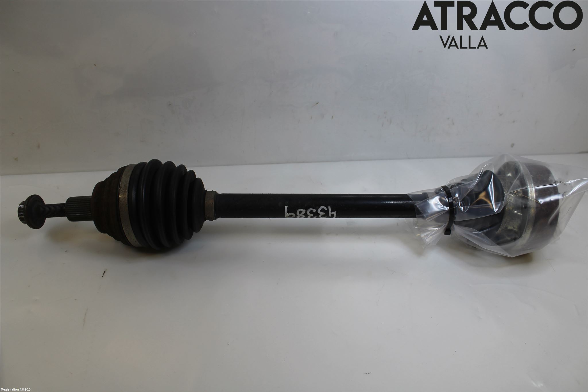 Volkswagen VW PASSAT 11-14 Drivaksel Foran Kompl Venstre