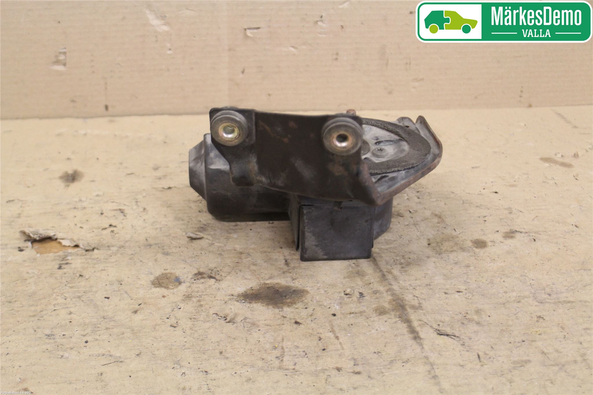 Mitsubishi SPACE STAR 98-05 Viskermotor Frontrute