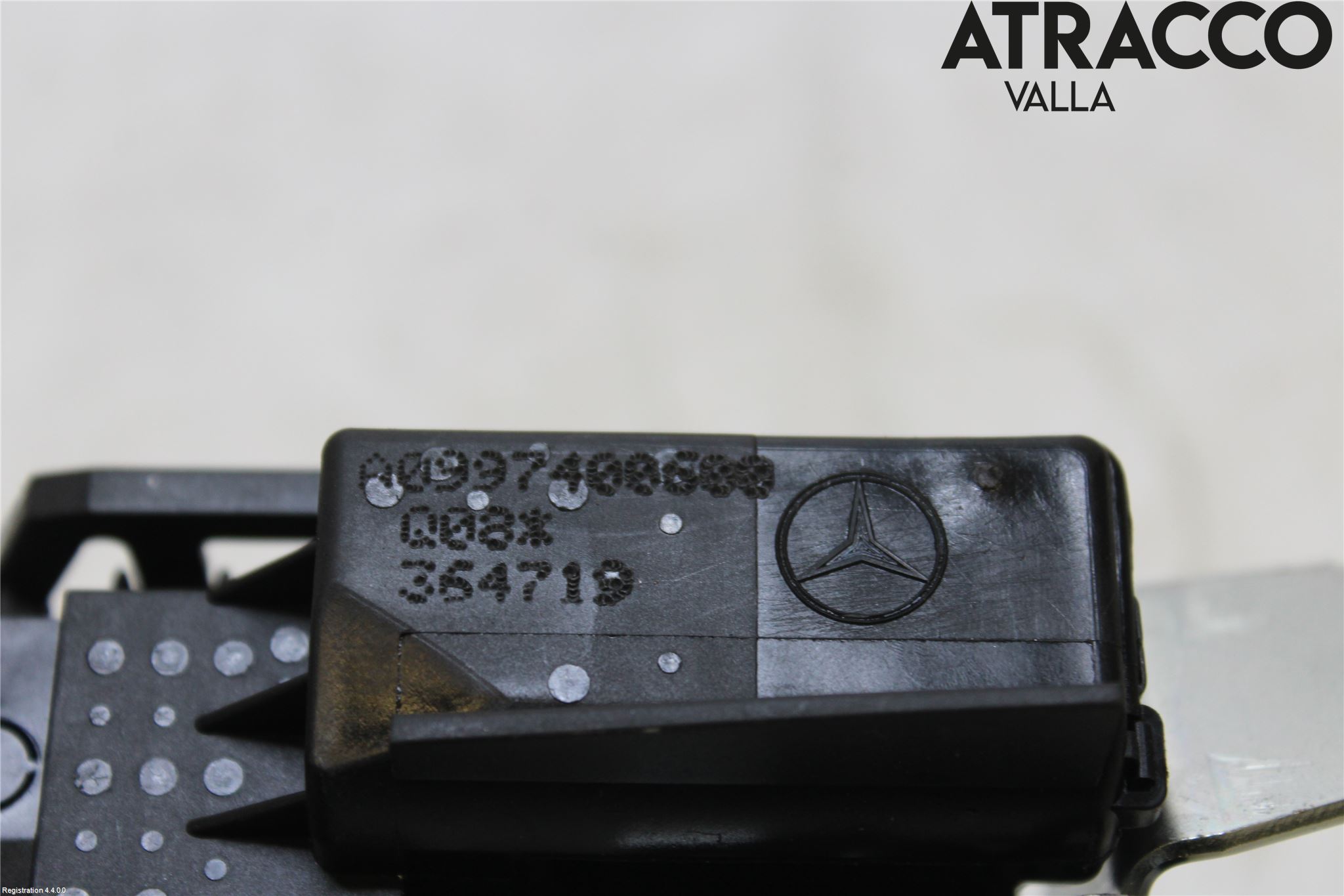 Mercedes-Benz MB E-KLASS (W213) 16-23 Bakluke-Lokk Låsekasse