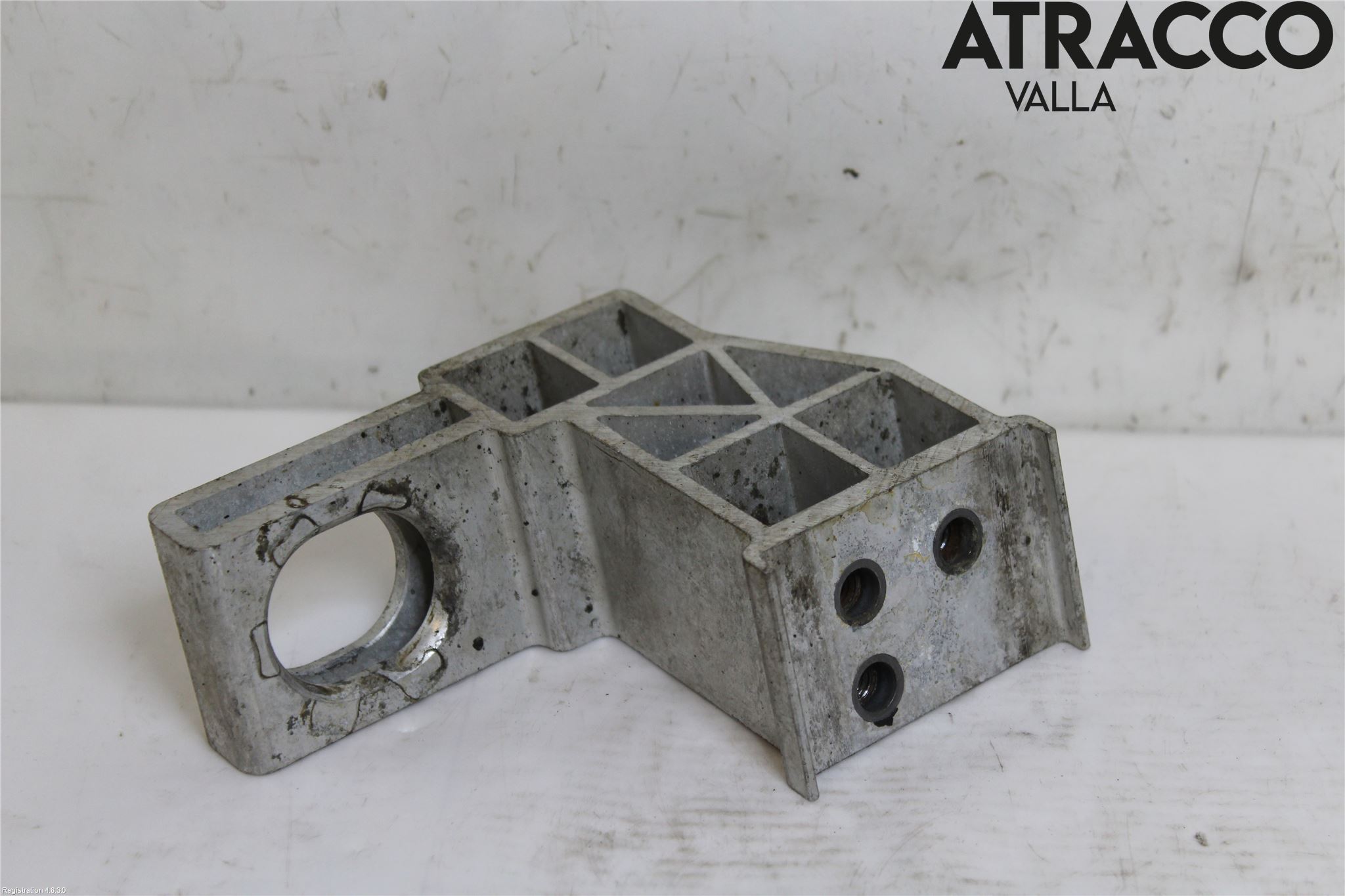Mercedes-Benz MB E-KLASS (W213) 16-23 Radiator Feste - Ramme - Bjelk