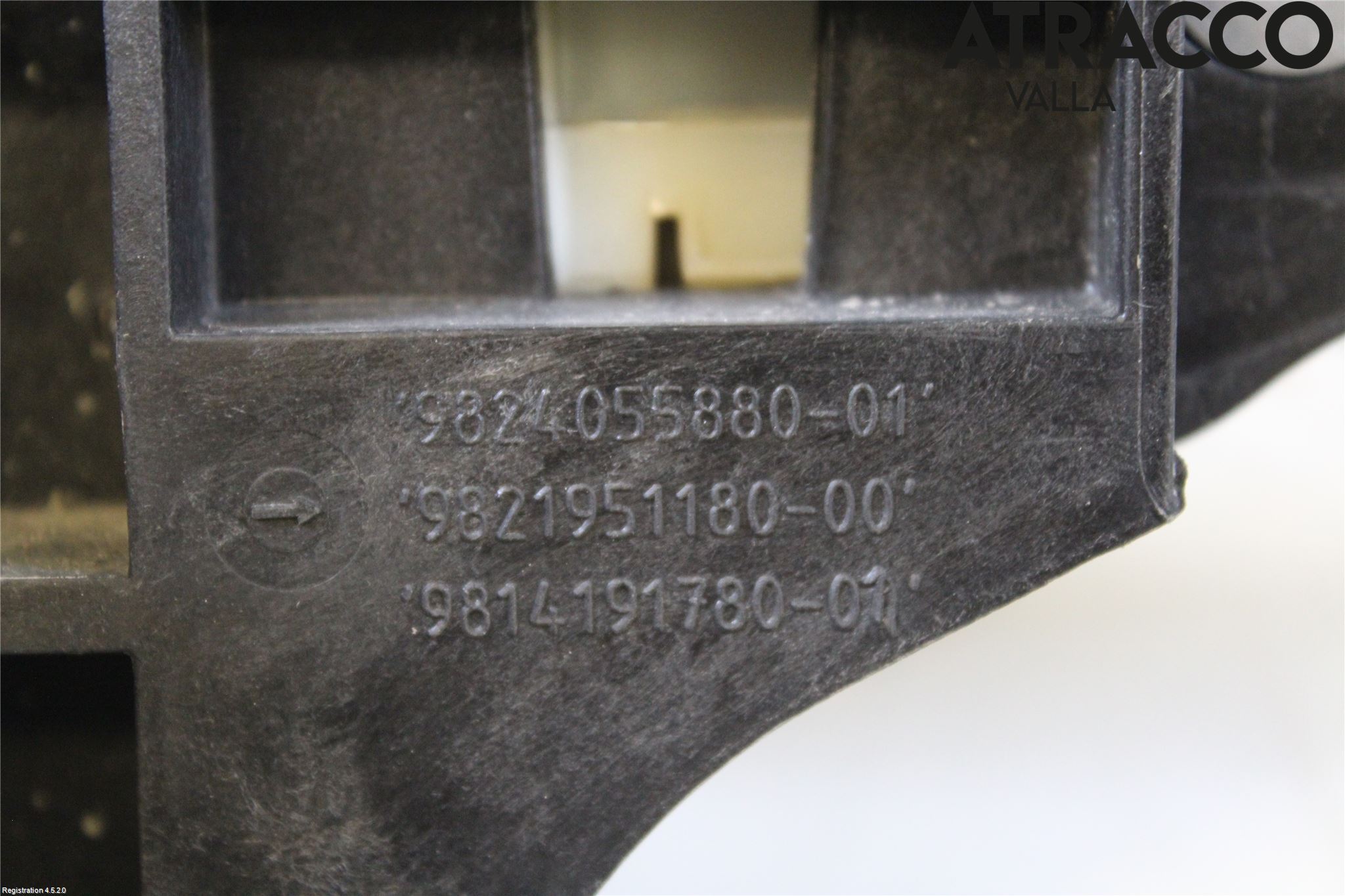 Peugeot 3008 17-24 Panserlåsplate-Bjelke