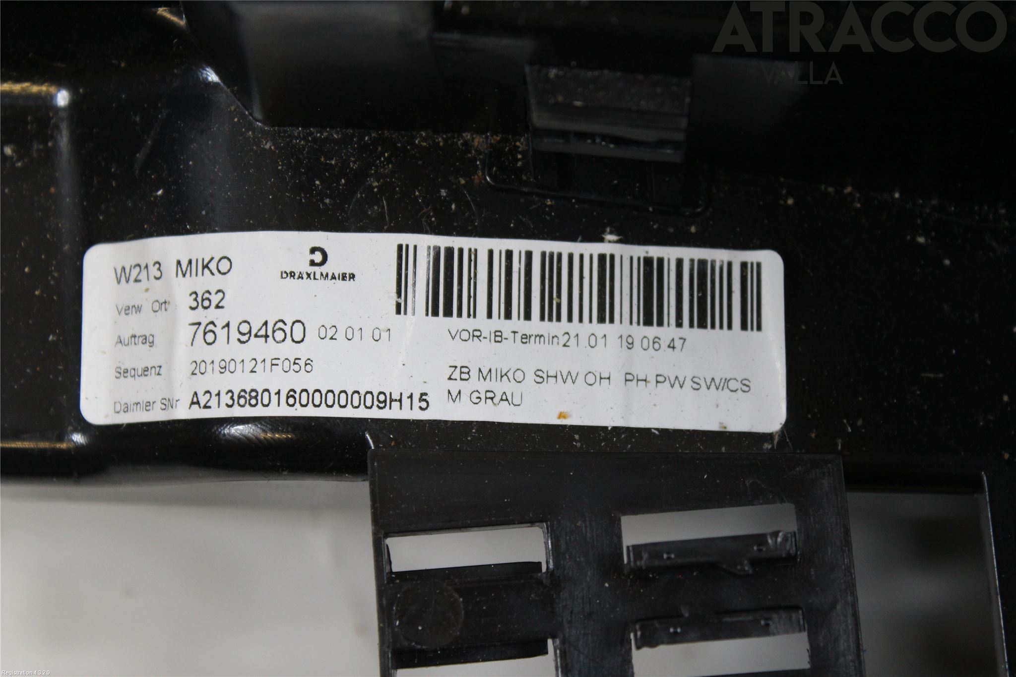 Mercedes-Benz MB E-KLASS (W213) 16-23 Innr Konsoll-Lomme