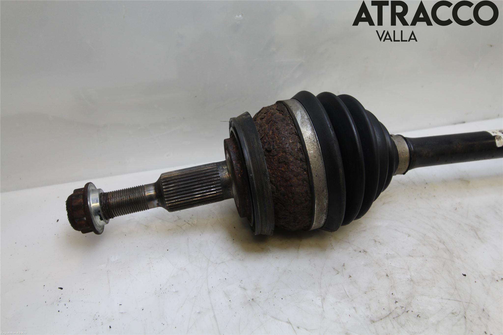 Volkswagen VW TRANSP/CARAVELLE (T5) 04-15 Drivaksel Foran Kompl Venstre