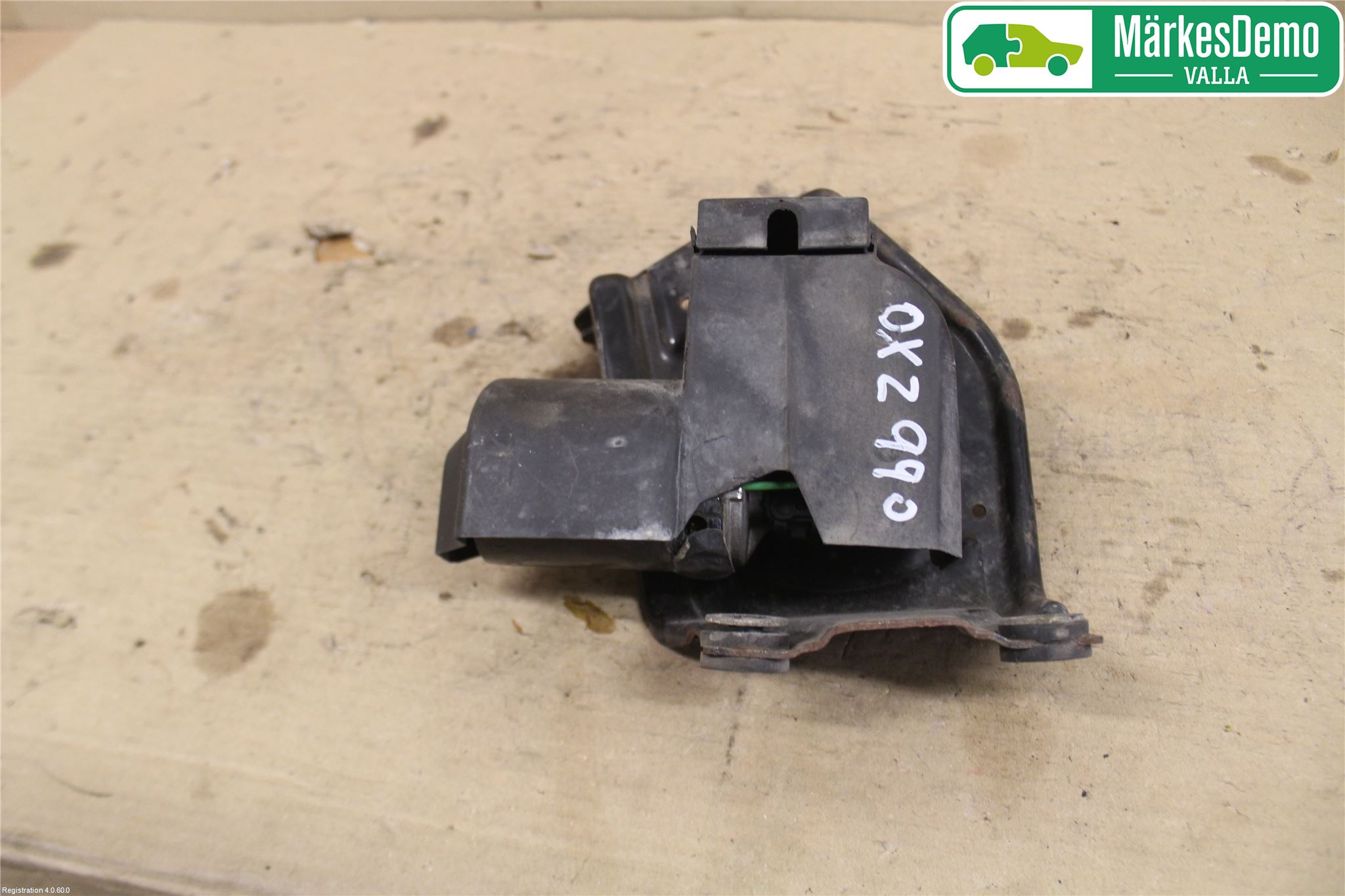 Mitsubishi SPACE STAR 98-05 Viskermotor Frontrute
