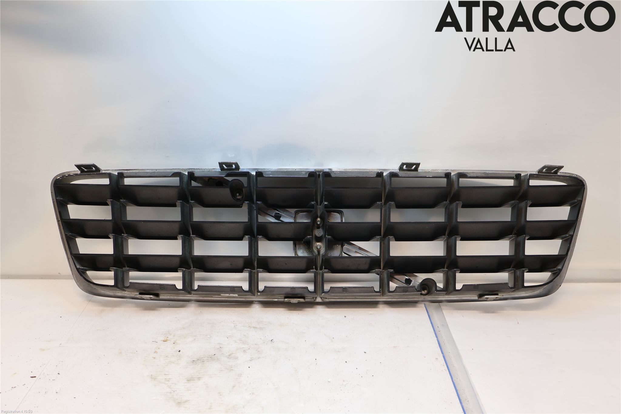 Volvo XC70 01-04 Grill Komplett