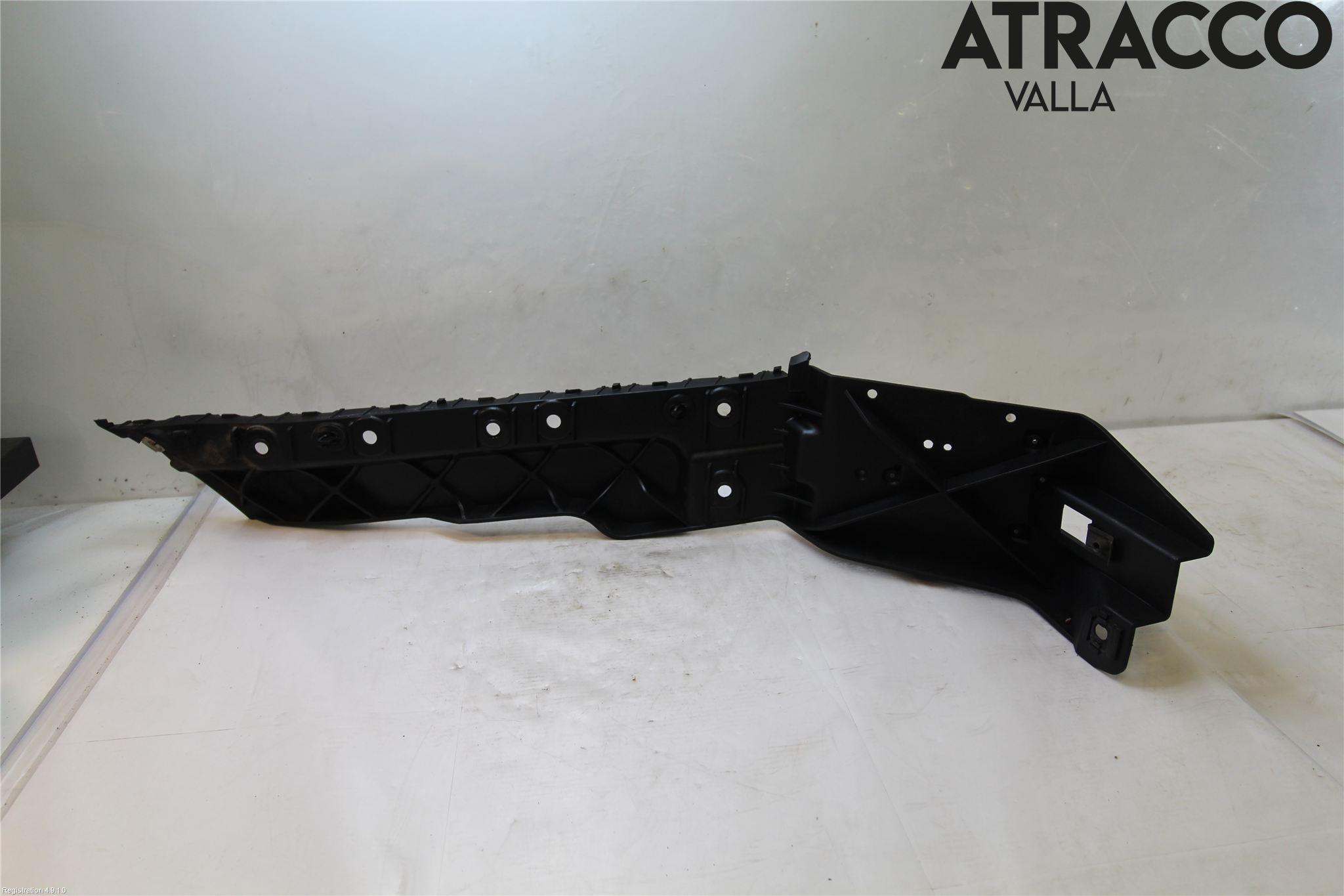 Landrover RANGE ROVER SPORT (L494) 14-22 Støtfangerfeste Bak Høyre