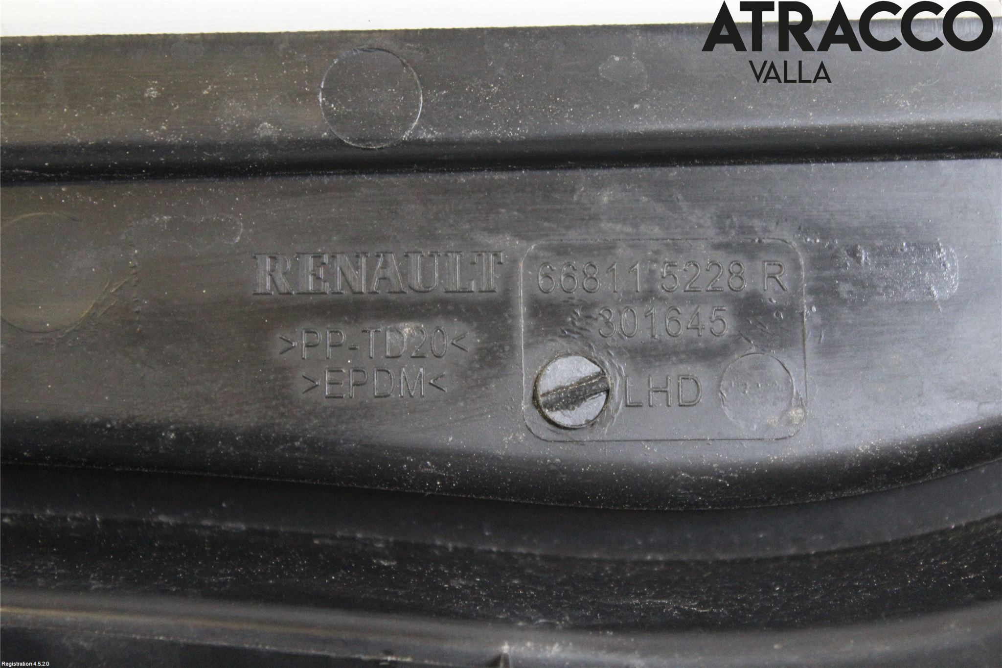 Renault CLIO IV 16-19 Visker Deksel-Grill-Under Frr