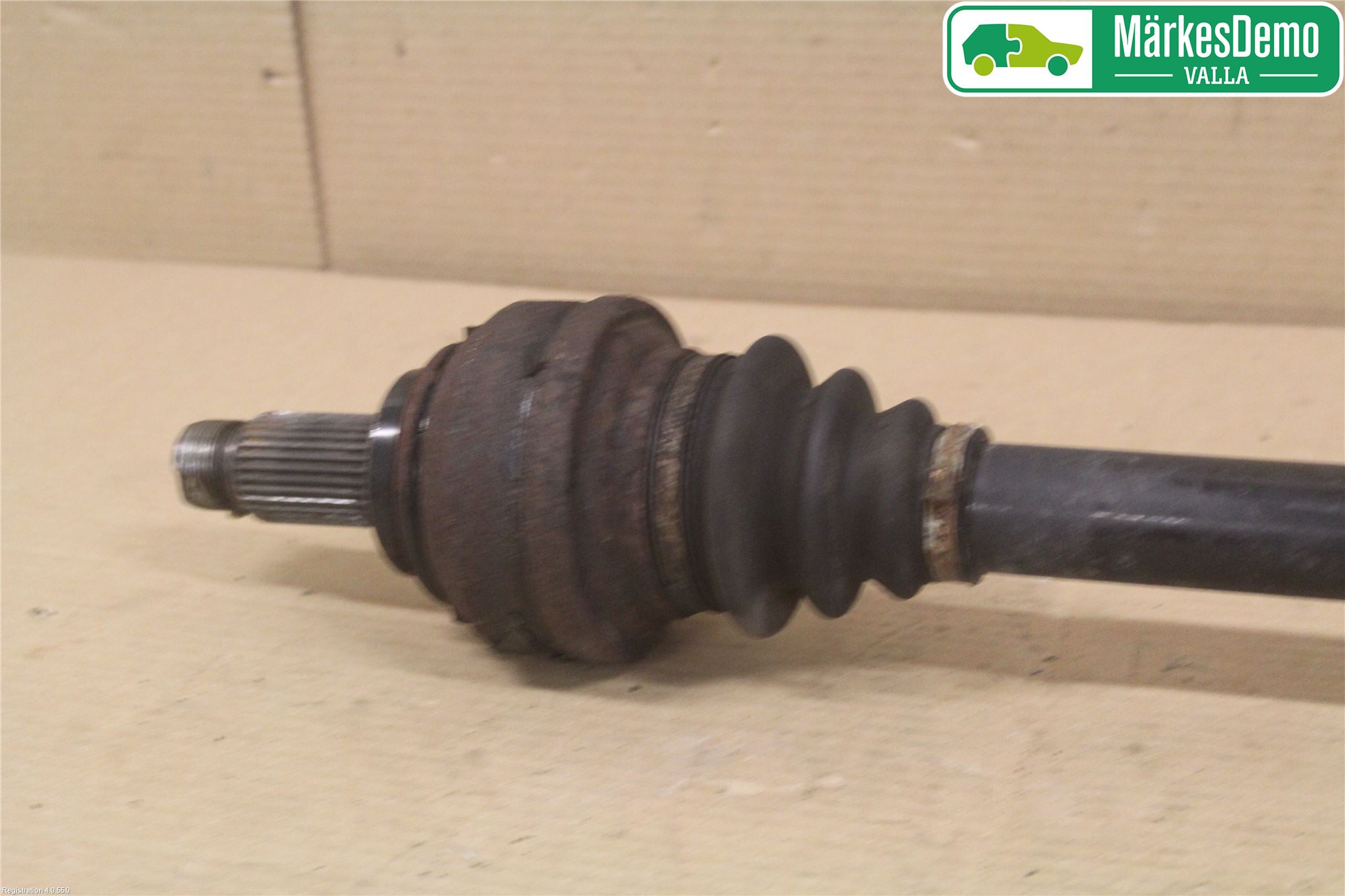 BMW 7 E65/66    00-08 Drivaksel Bak Kompl Venstre