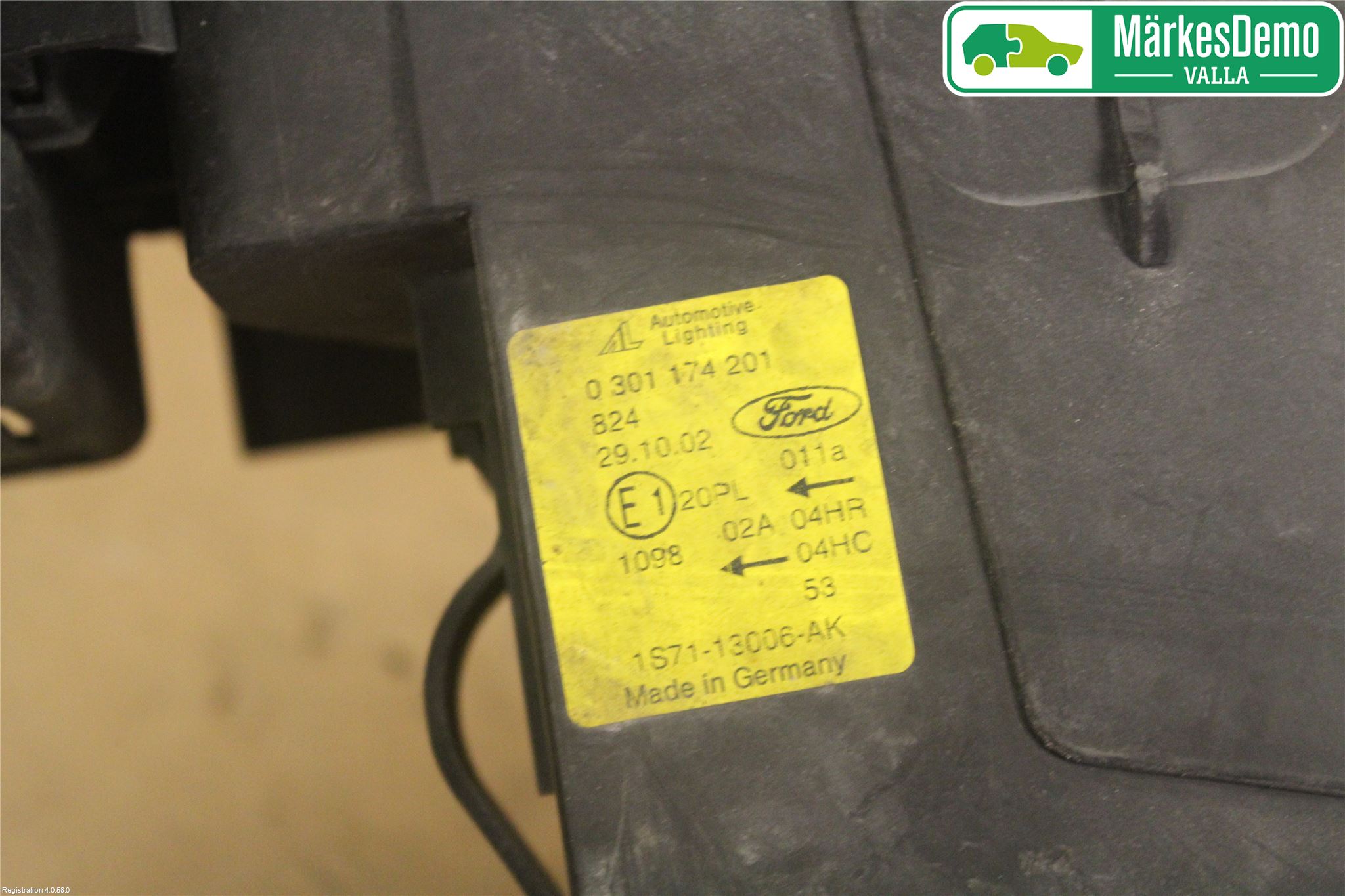 Ford MONDEO     01-06 Frontlykt Venstre