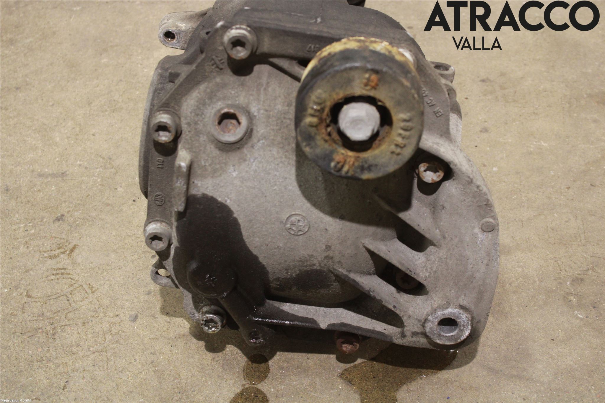 BMW 5 F10/F11/F18 09-17 Bakaksel Kardang Bak -Diff