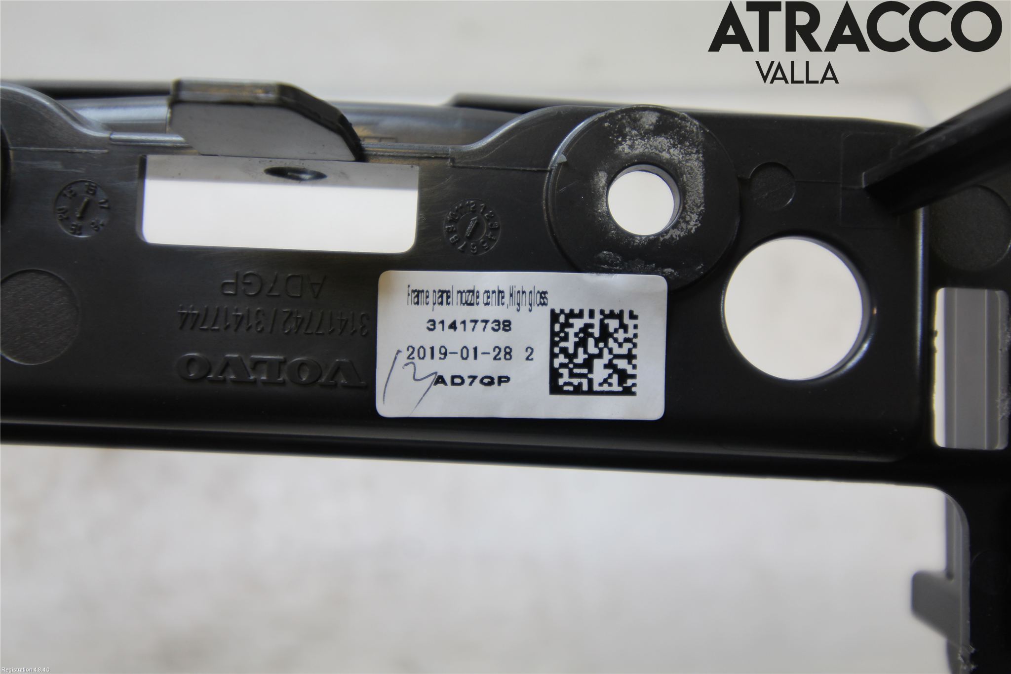 Volvo XC60 18- Dashbord Kanal - Dyse