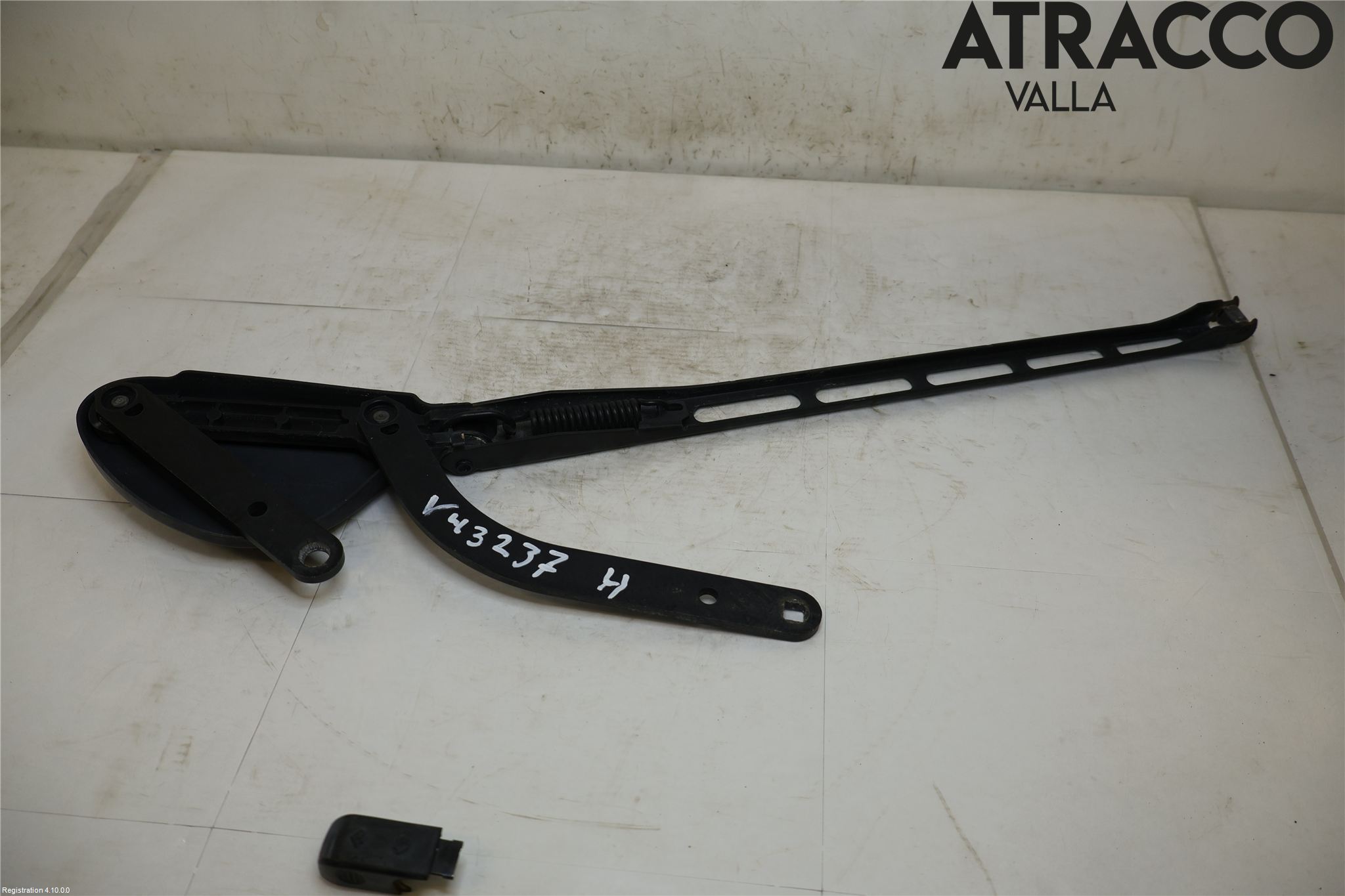 Mercedes-Benz MB CLK (C209) 02-09 Viskerarm-Armer Frontrute