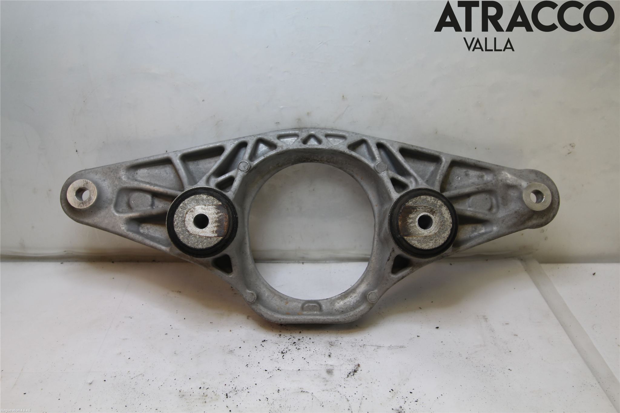 BMW 5 F10/F11/F18 09-17 Bakaksel Feste