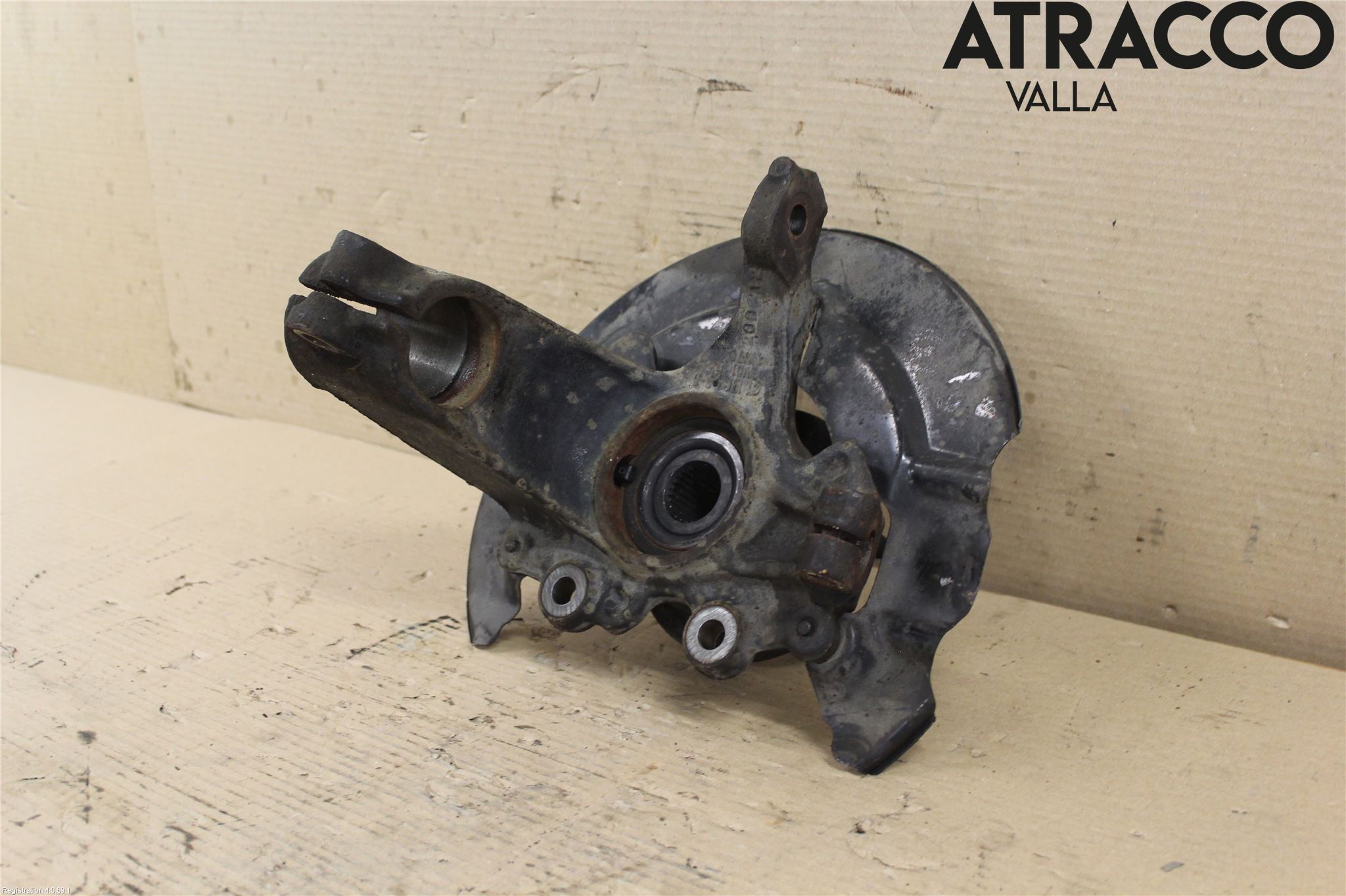 Ford FOCUS 11-14 Spindel Vf