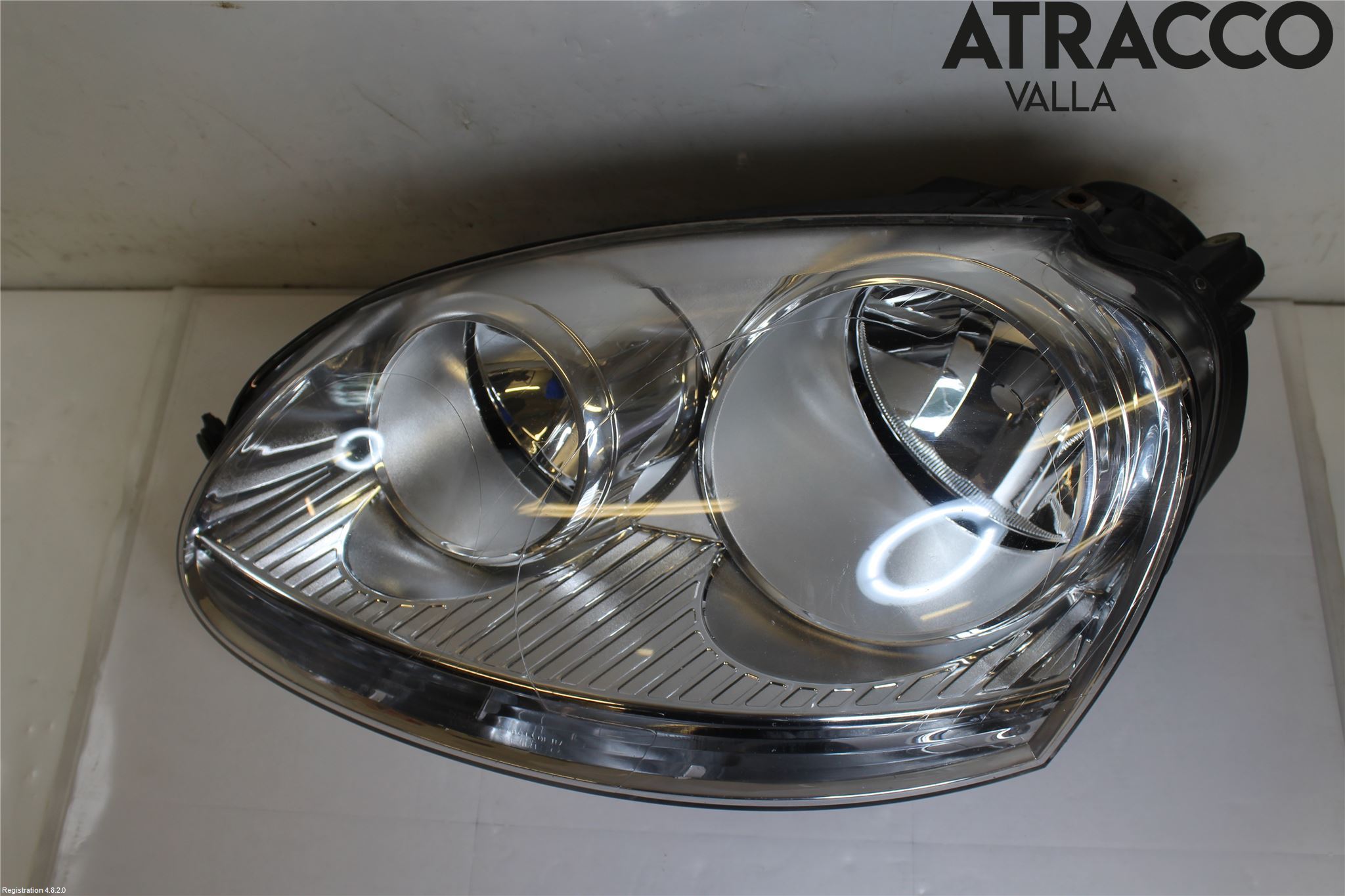 Volkswagen VW GOLF V 04-09 Frontlykt Venstre