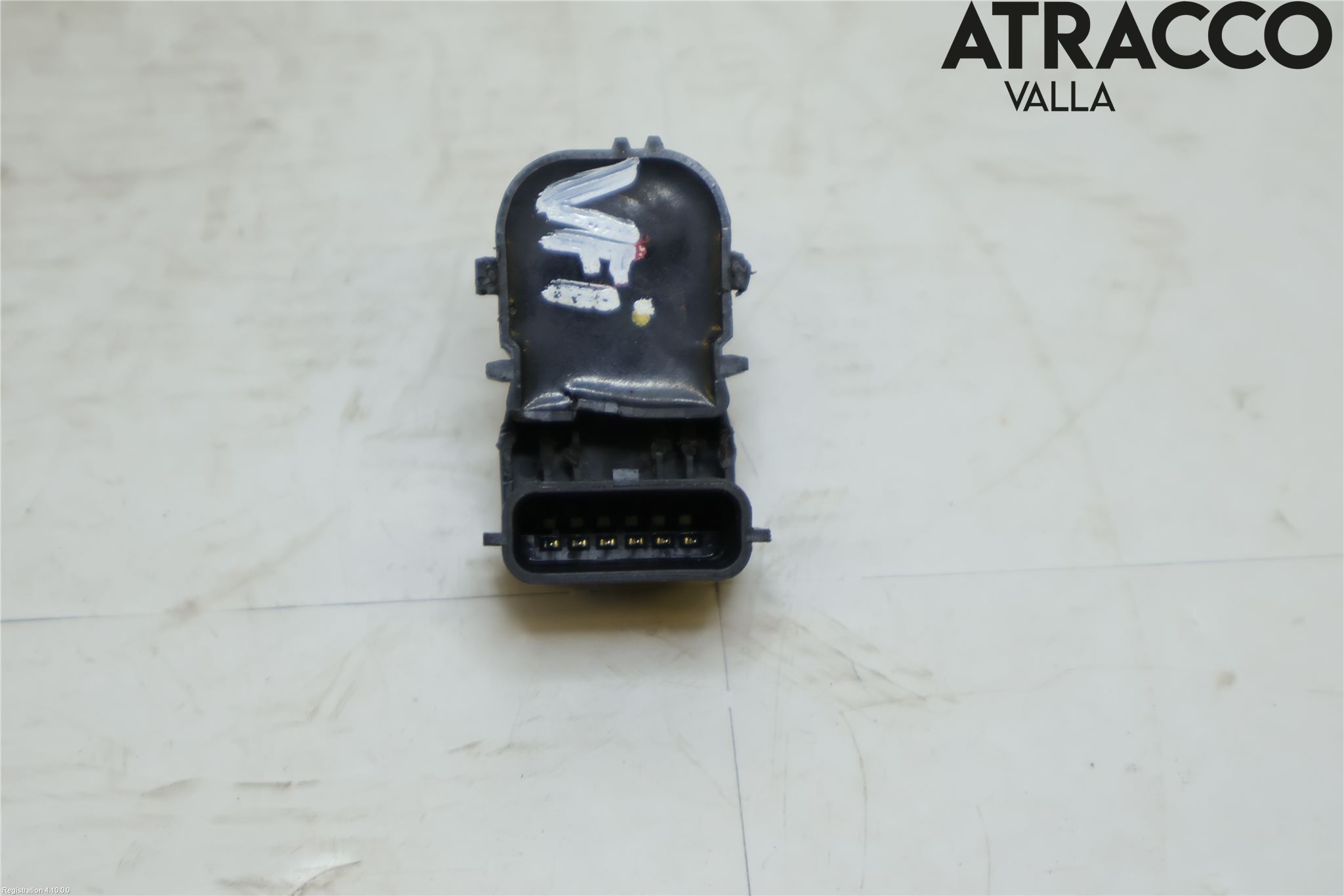 Kia SPORTAGE (QL) 16-21 Sensor Parkering Front