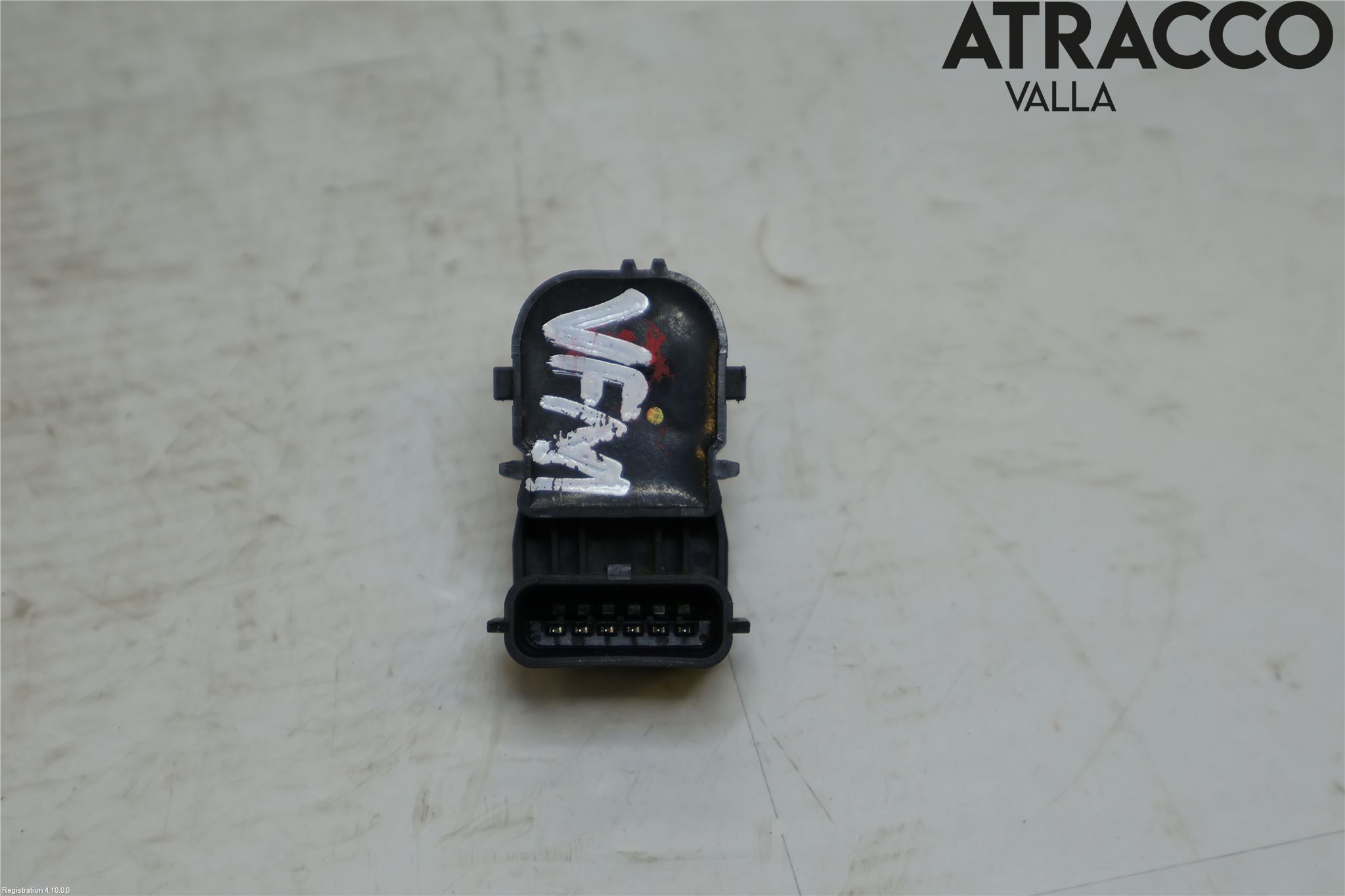 Kia SPORTAGE (QL) 16-21 Sensor Parkering Front