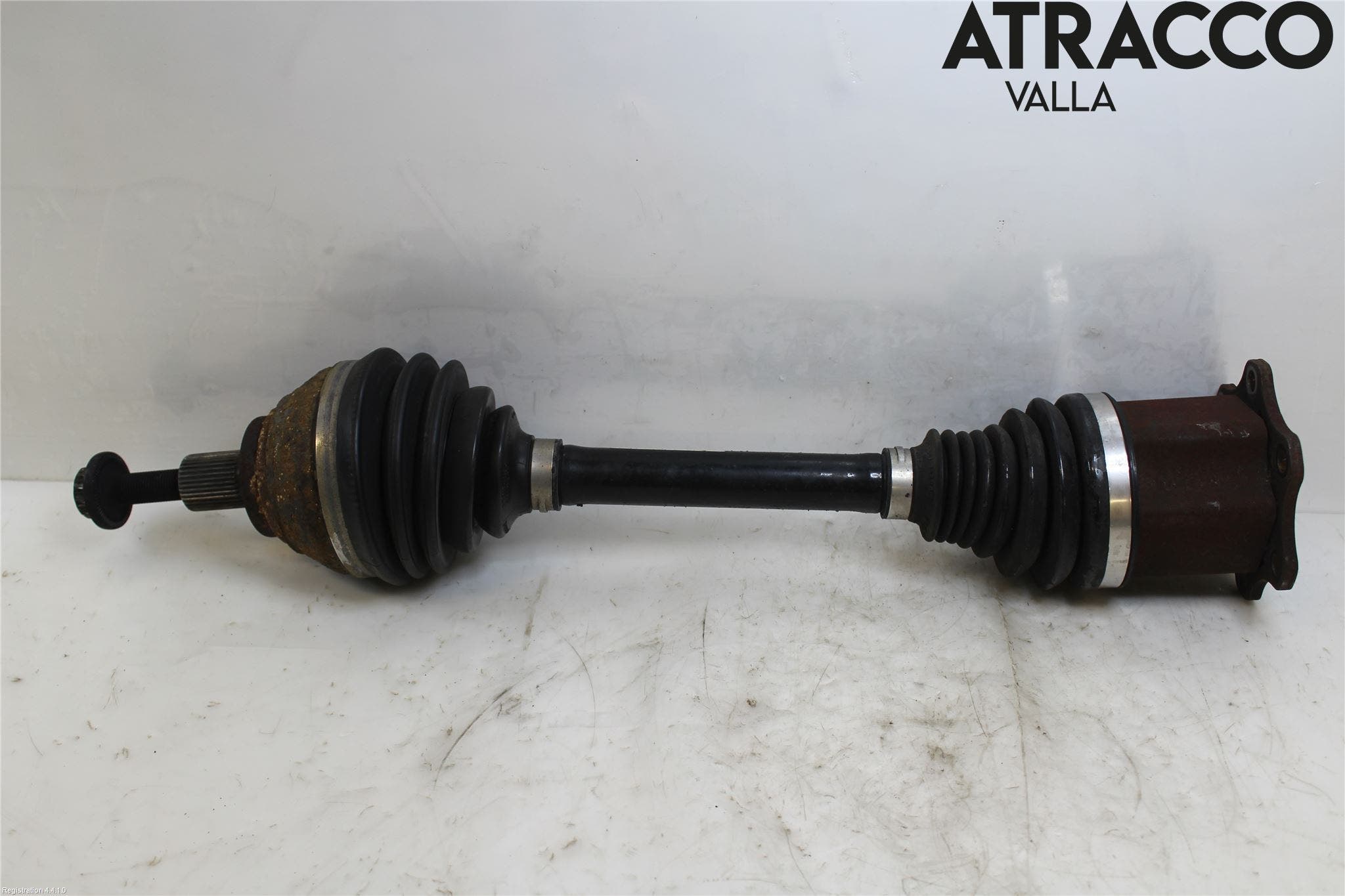 Volkswagen VW PASSAT 15-19 Drivaksel Foran Kompl Venstre
