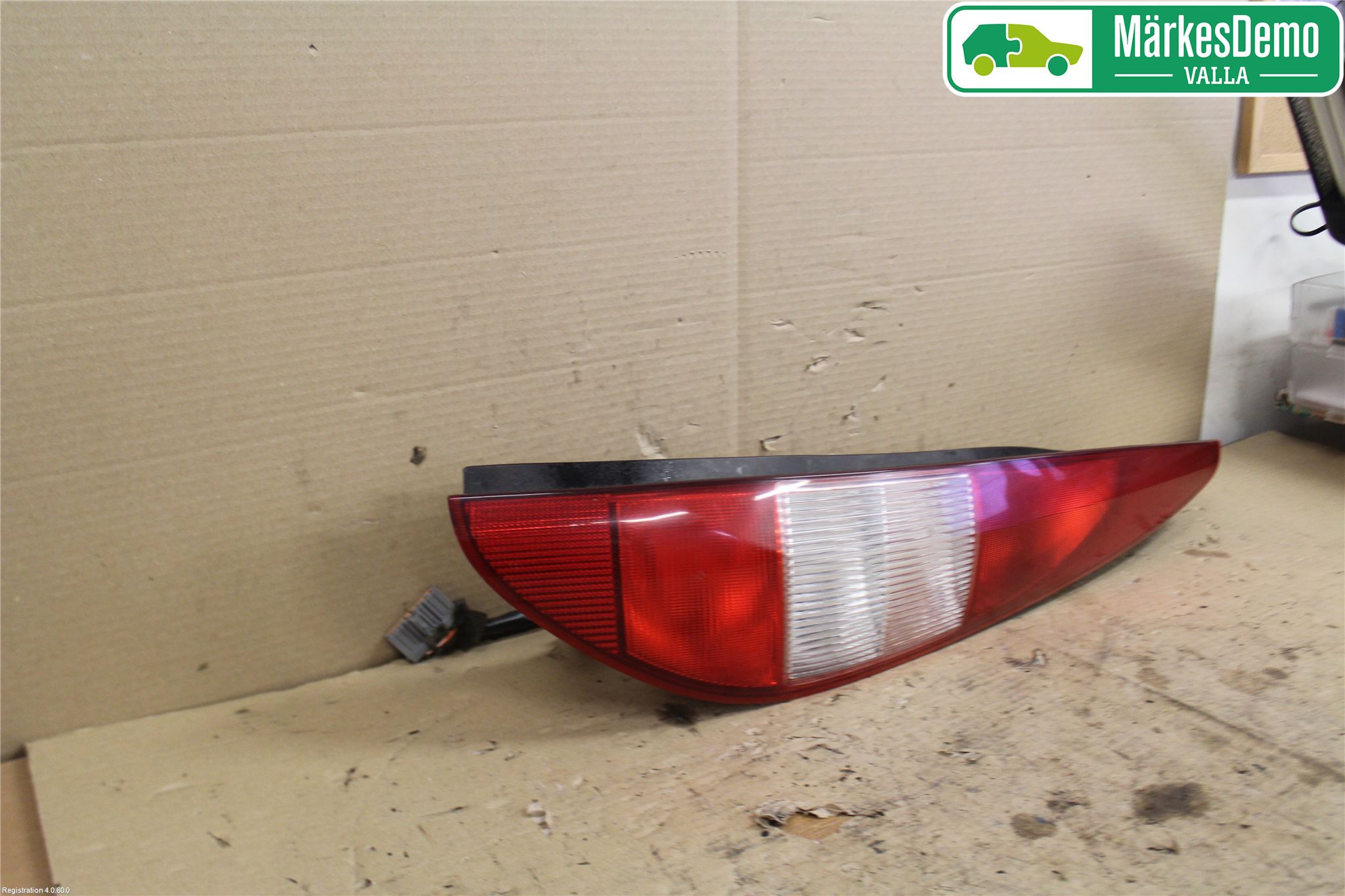 Ford MONDEO     01-06 Baklykt Høyre