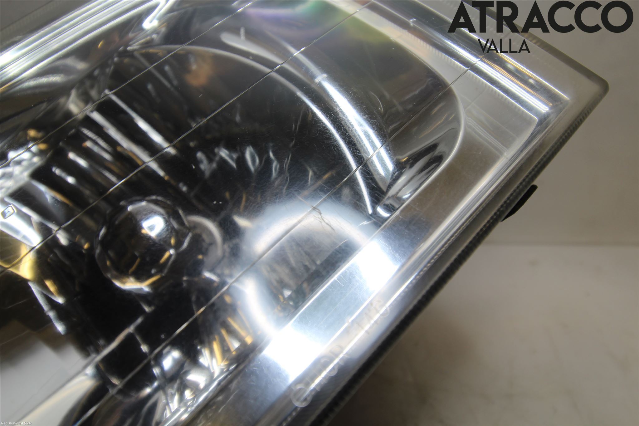 Mitsubishi L200   96-06 Frontlykt Venstre