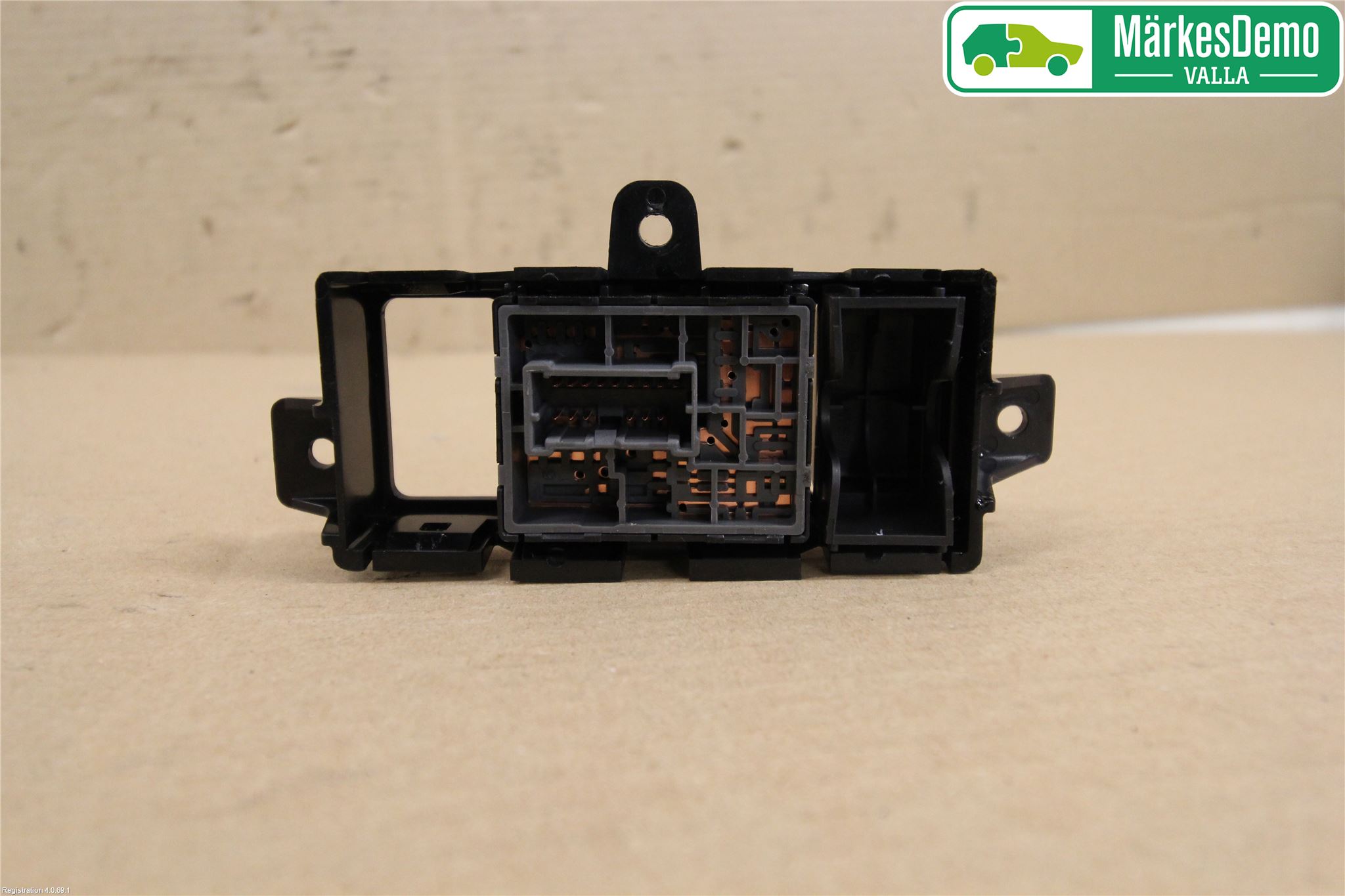 Nissan MICRA 11-16 Bryter Speil