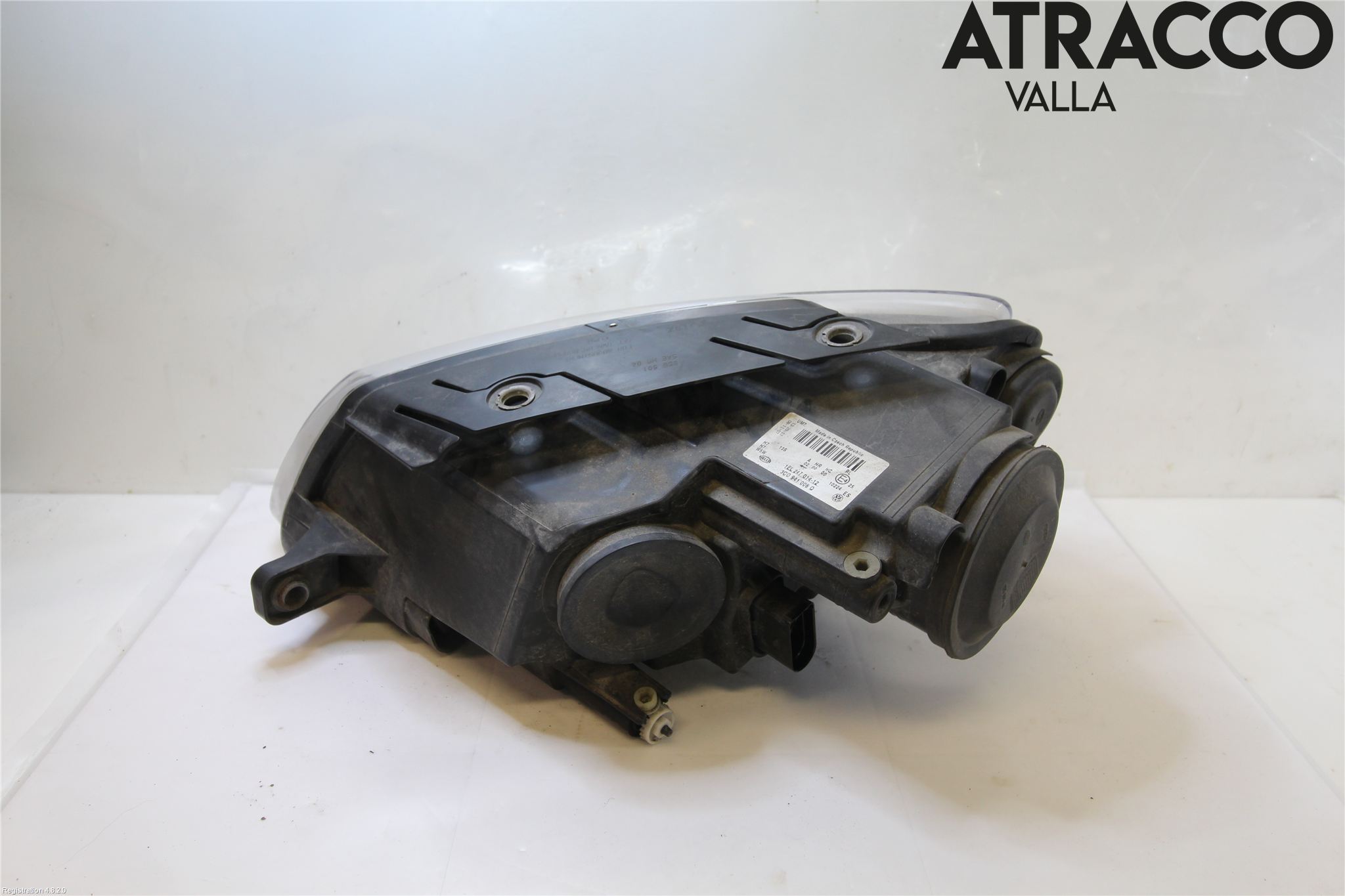 Volkswagen VW PASSAT 05-11 Frontlykt Høyre