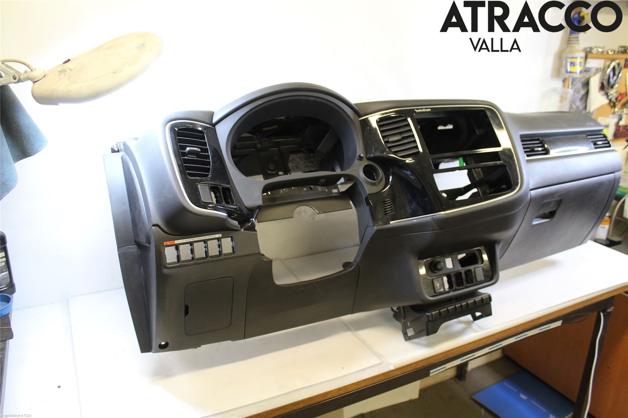Mitsubishi OUTLANDER 13-21 Dashbord