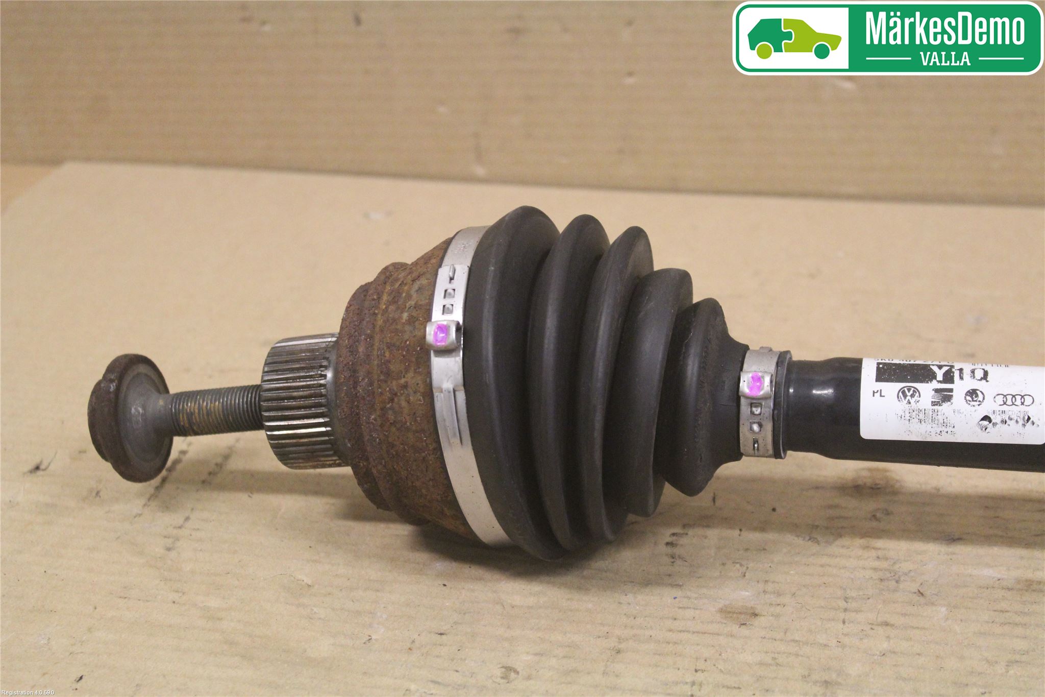 Audi A4/S4 08-11 Drivaksel Foran Kompl Venstre