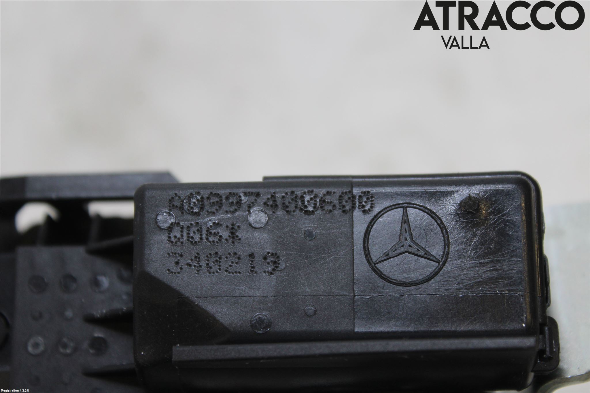 Mercedes-Benz MB E-KLASS (W213) 16-23 Bakluke-Lokk Låsekasse