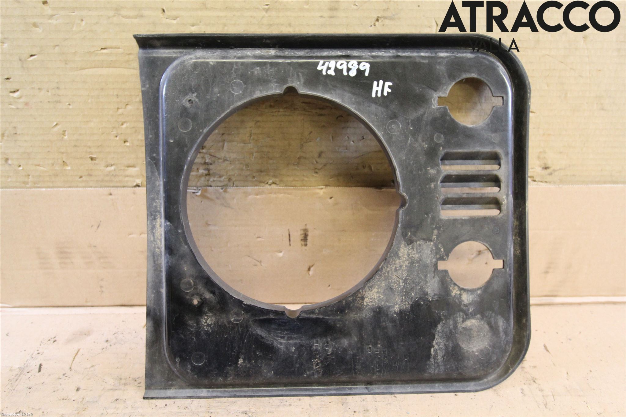 Landrover DEFENDER (L316) 87-06 Frontlykt Ramme H Lyktering
