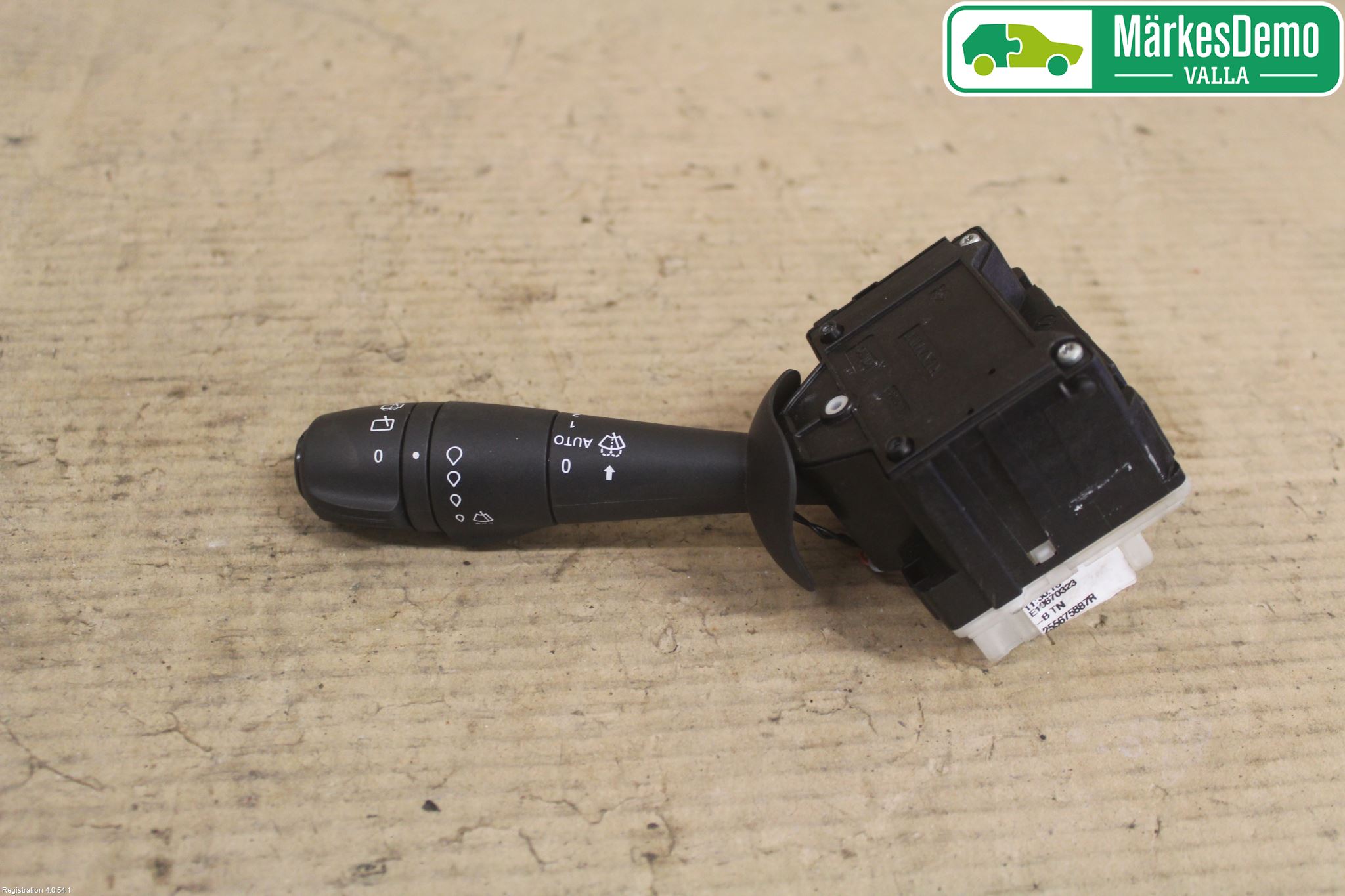 Renault CLIO IV 12-16 Bryter Ratt Visker - Spyler