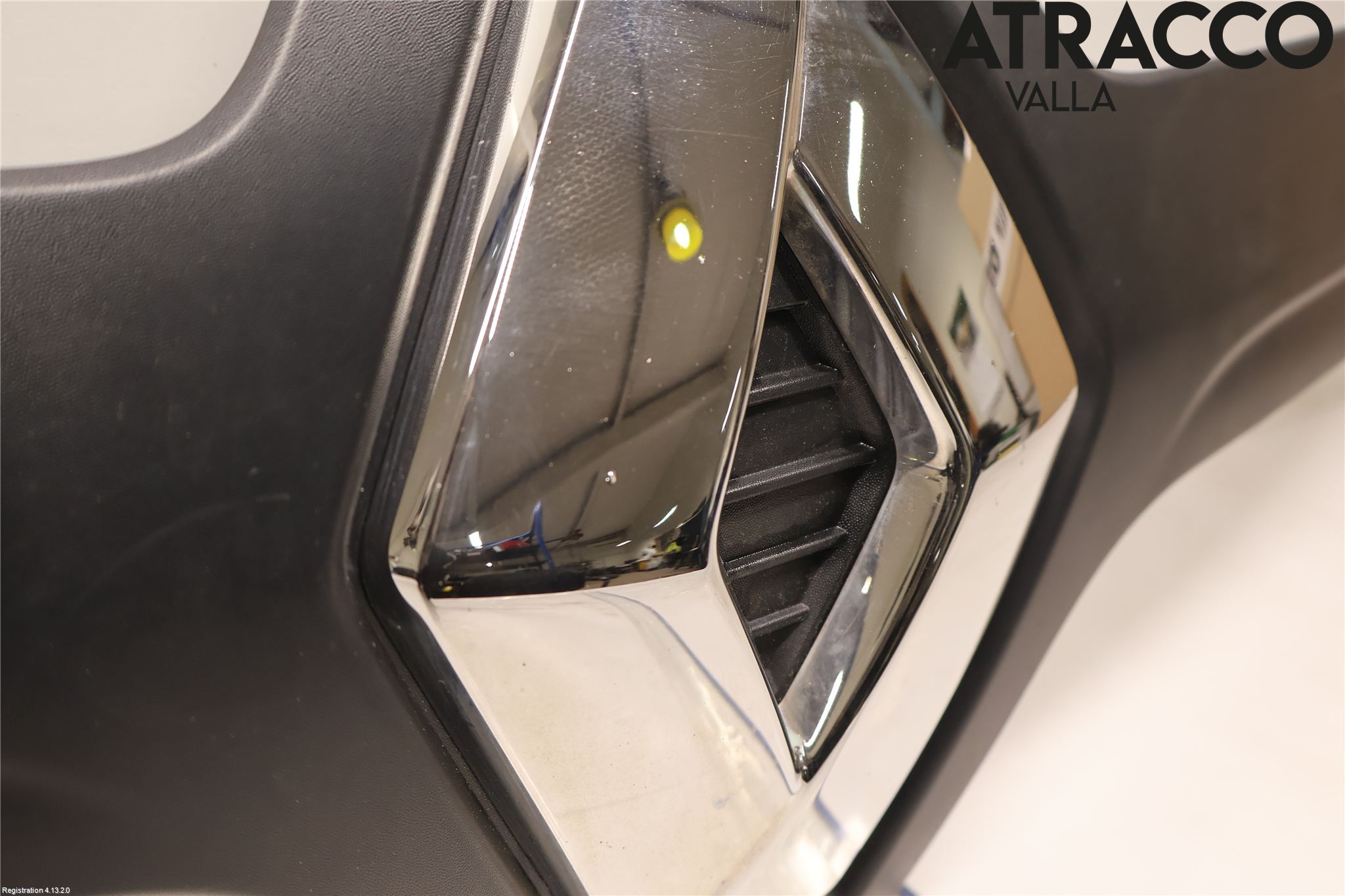 Renault TRAFIC/E-TECH 15- Grilldel Midt