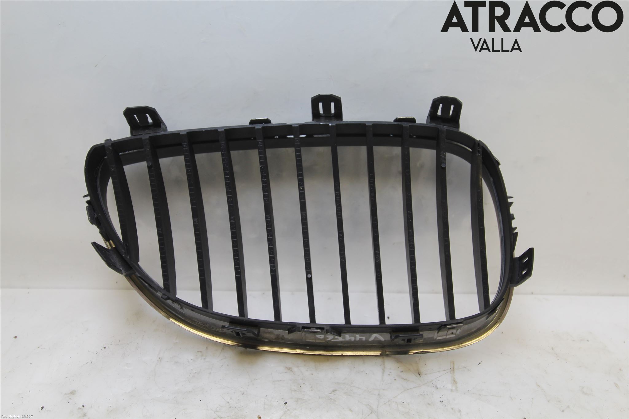 BMW 5 E60/61 Sed/Tou 02-10 Grilldel Venstre