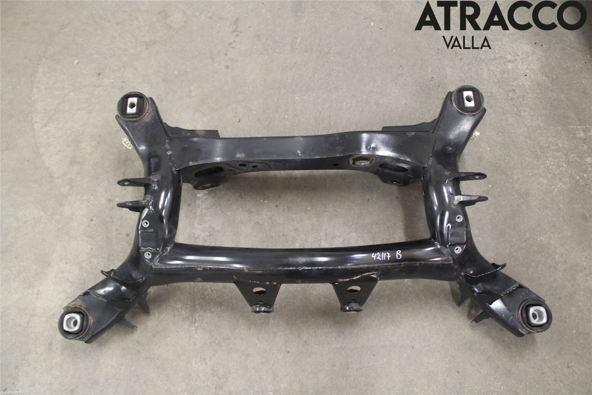 BMW 3 F30/F31/F80 12-19 Bakaksel Feste Travers-Ramme