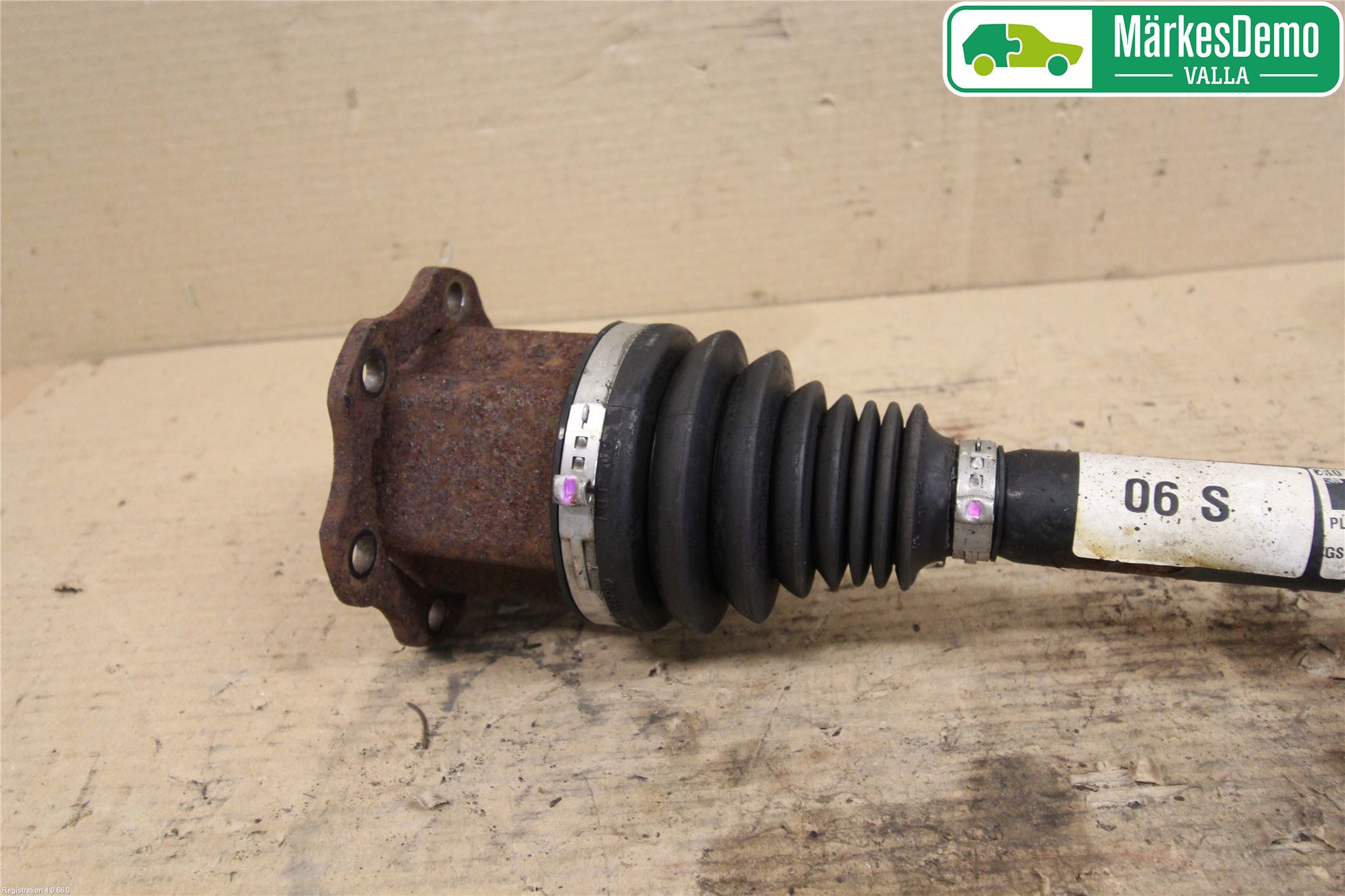Audi A4/S4 08-11 Drivaksel Foran Kompl Venstre