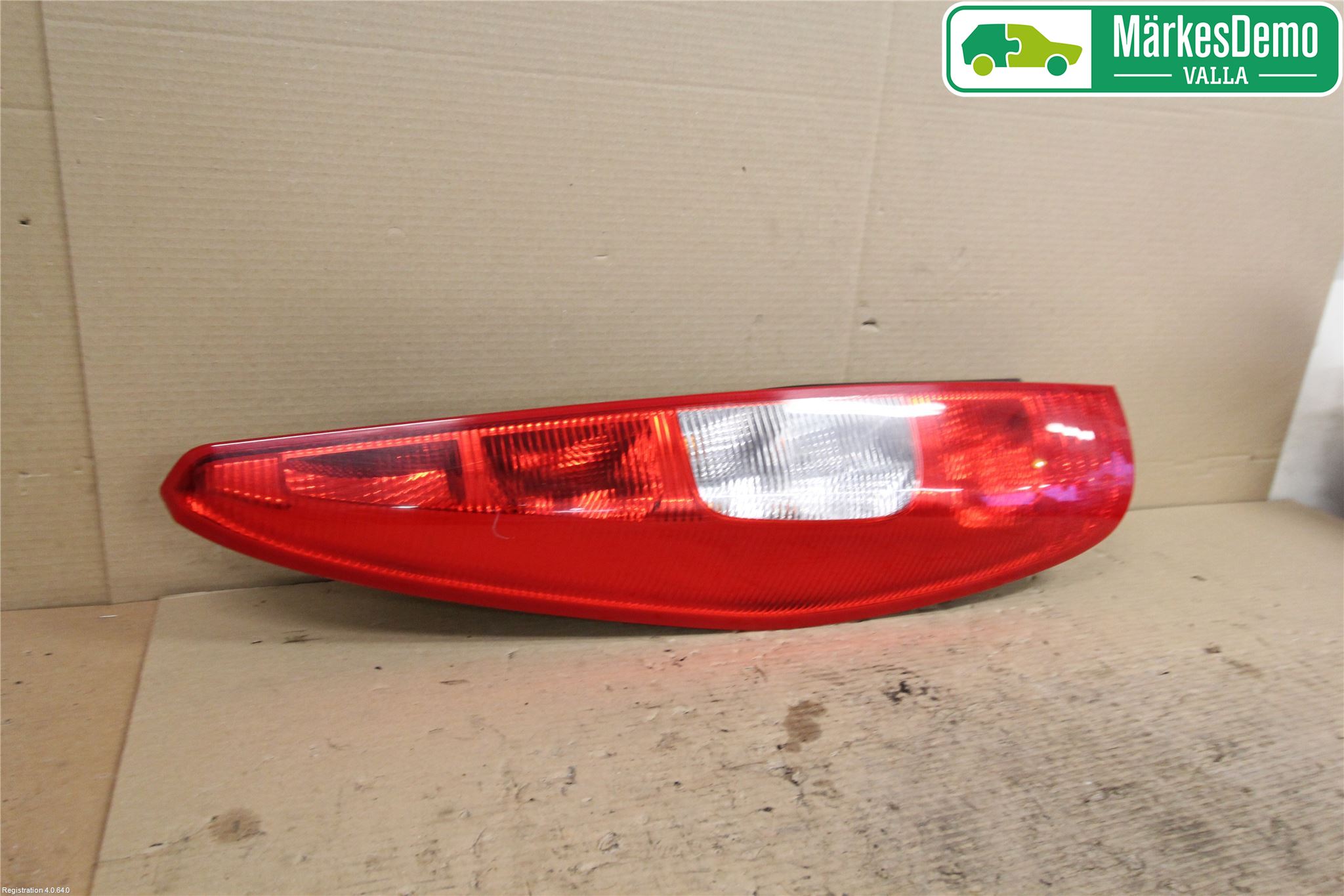 Mitsubishi COLT   04-08 Baklykt Venstre