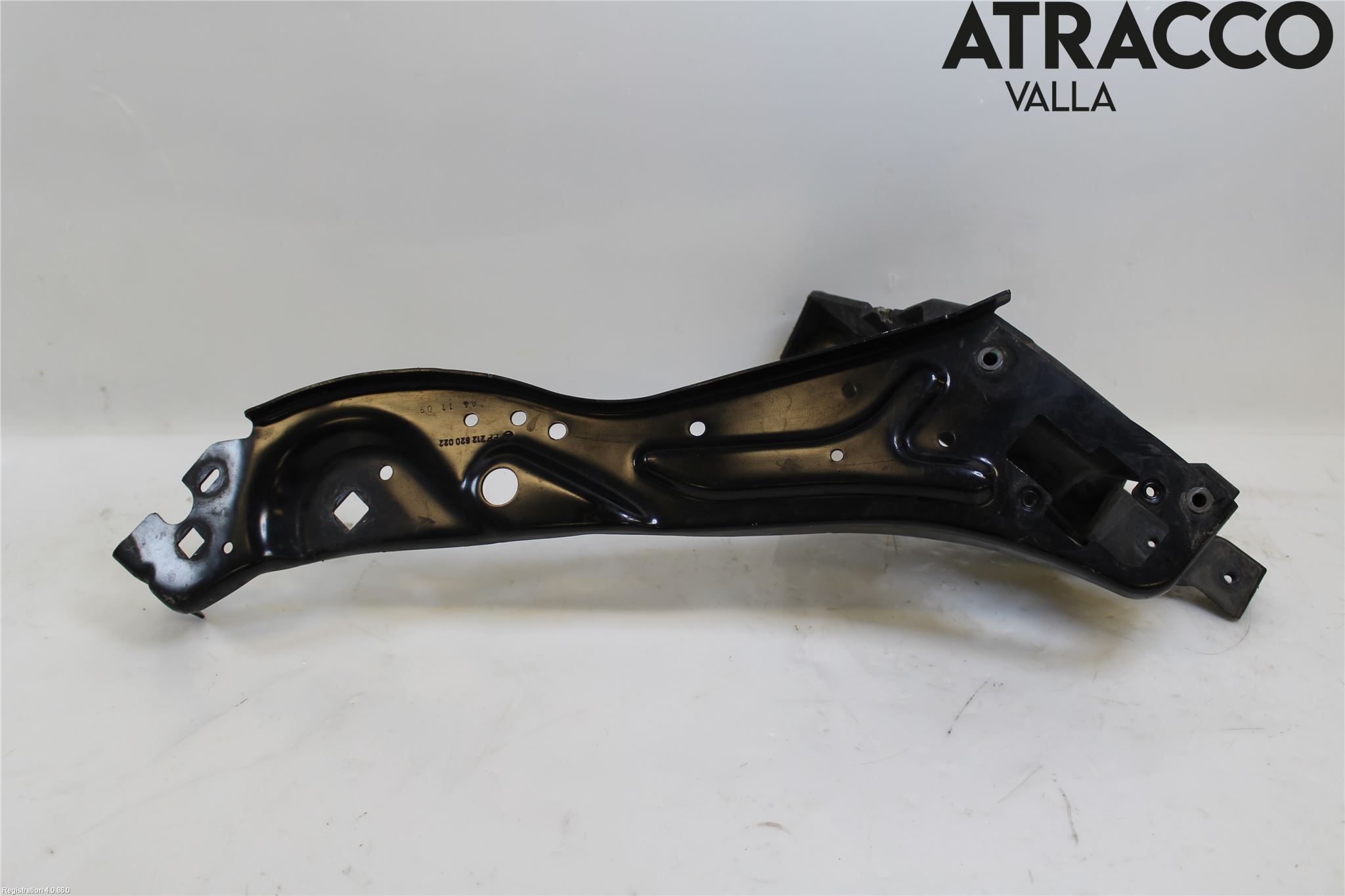 Mercedes-Benz MB E-KLASS (W212) 09-16 Frontlykt Holder-Feste