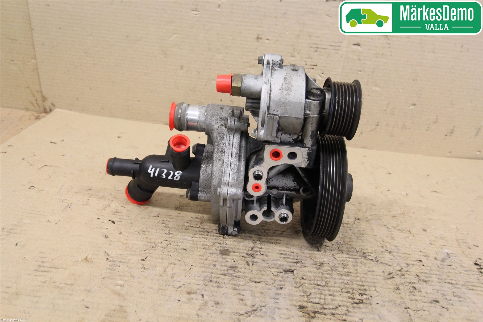 Ford TRANSIT    06-13 Vannpumpe