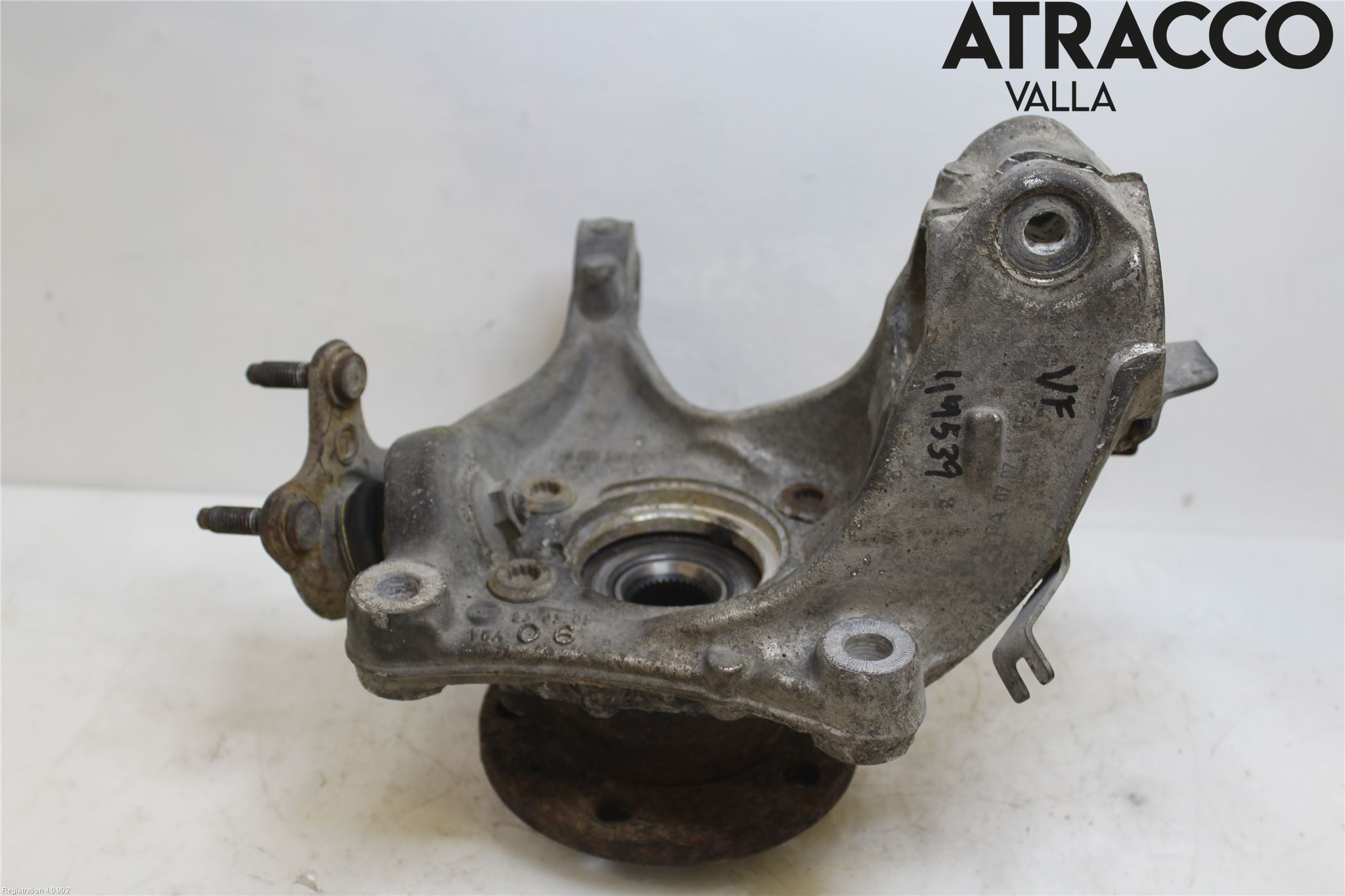 Volkswagen VW PASSAT 11-14 Spindel Vf