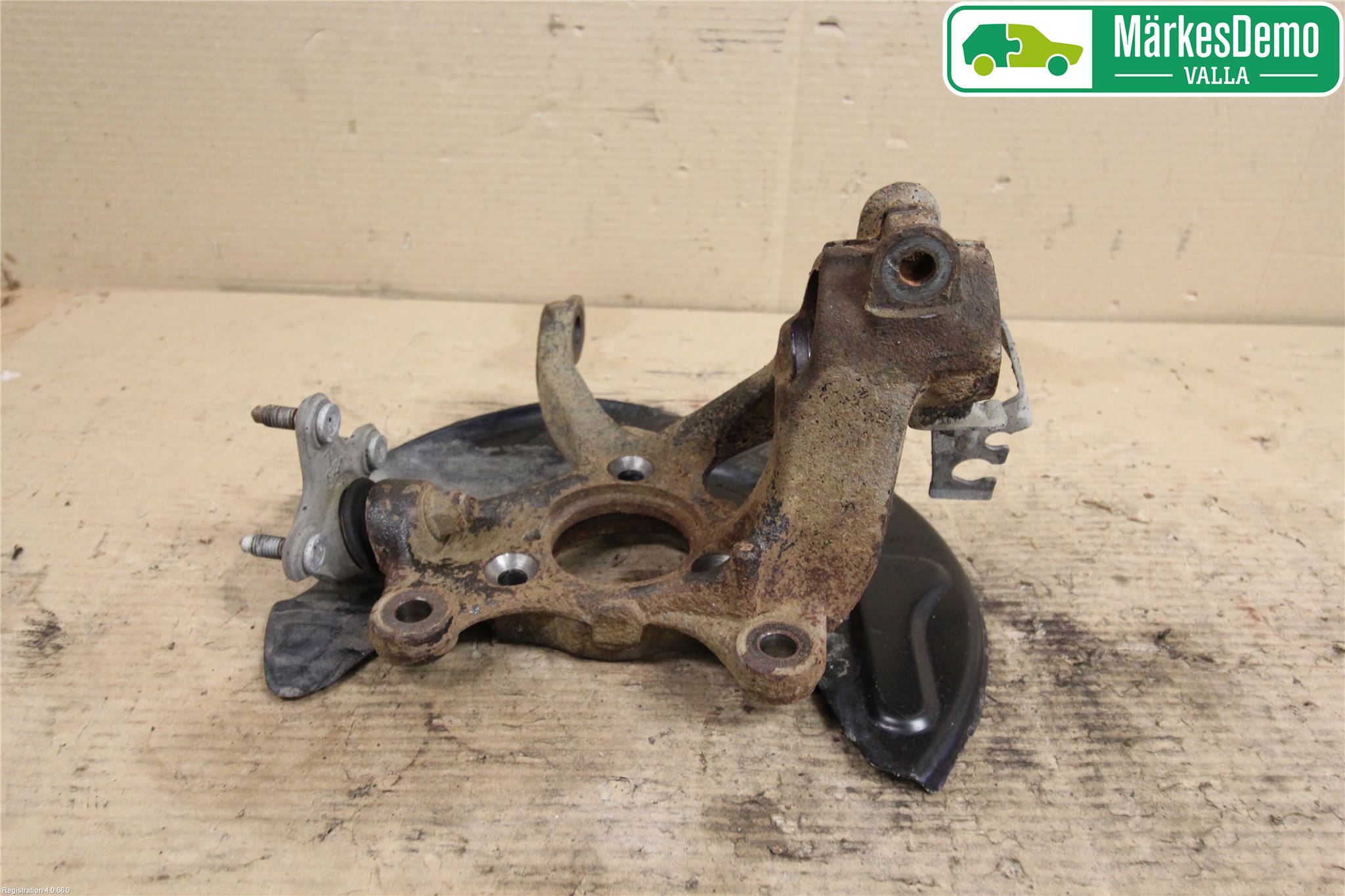 Skoda SUPERB 09-15 Spindel Vf