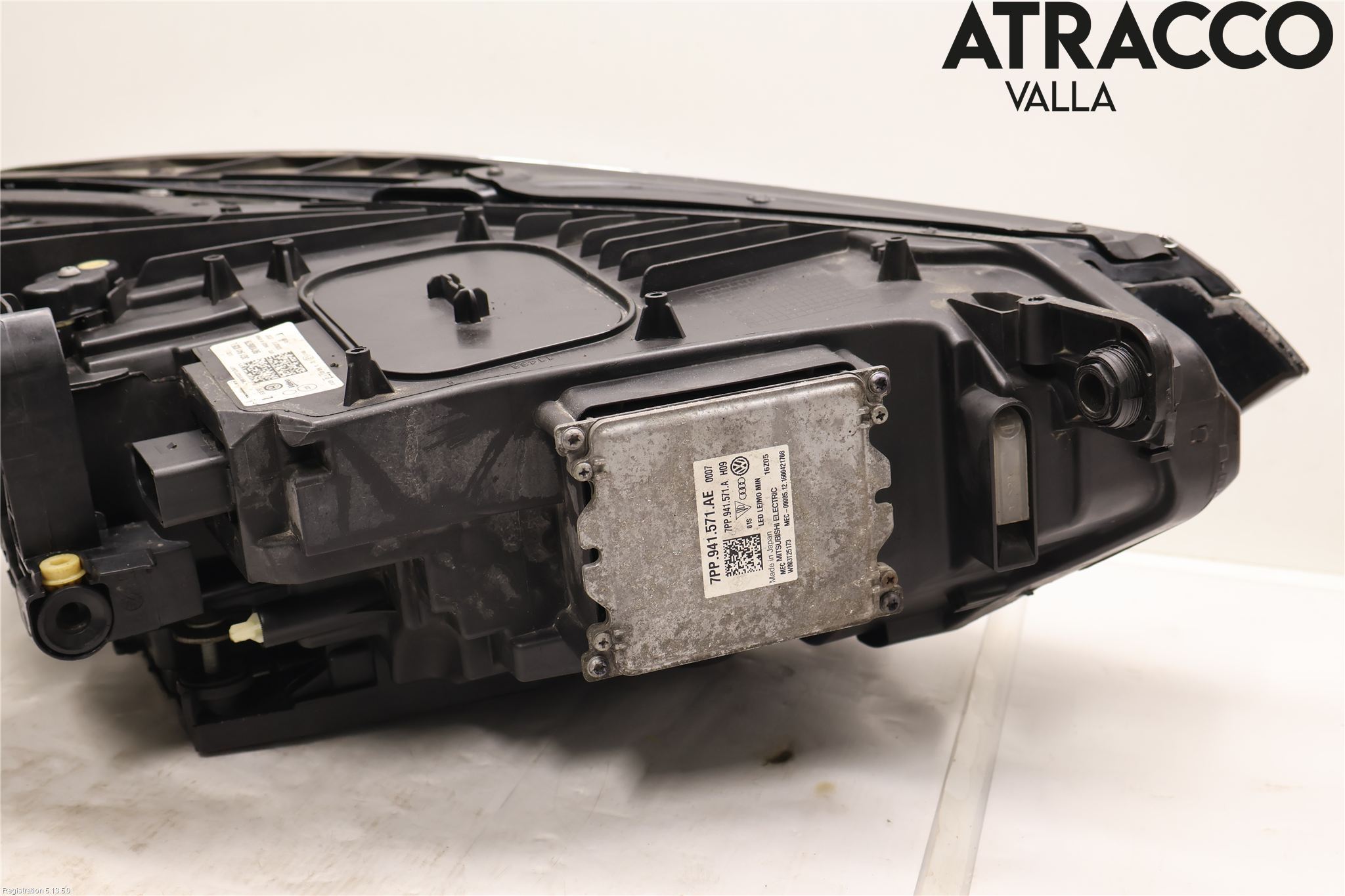 Volkswagen VW PASSAT 15-19 Frontlykt Venstre