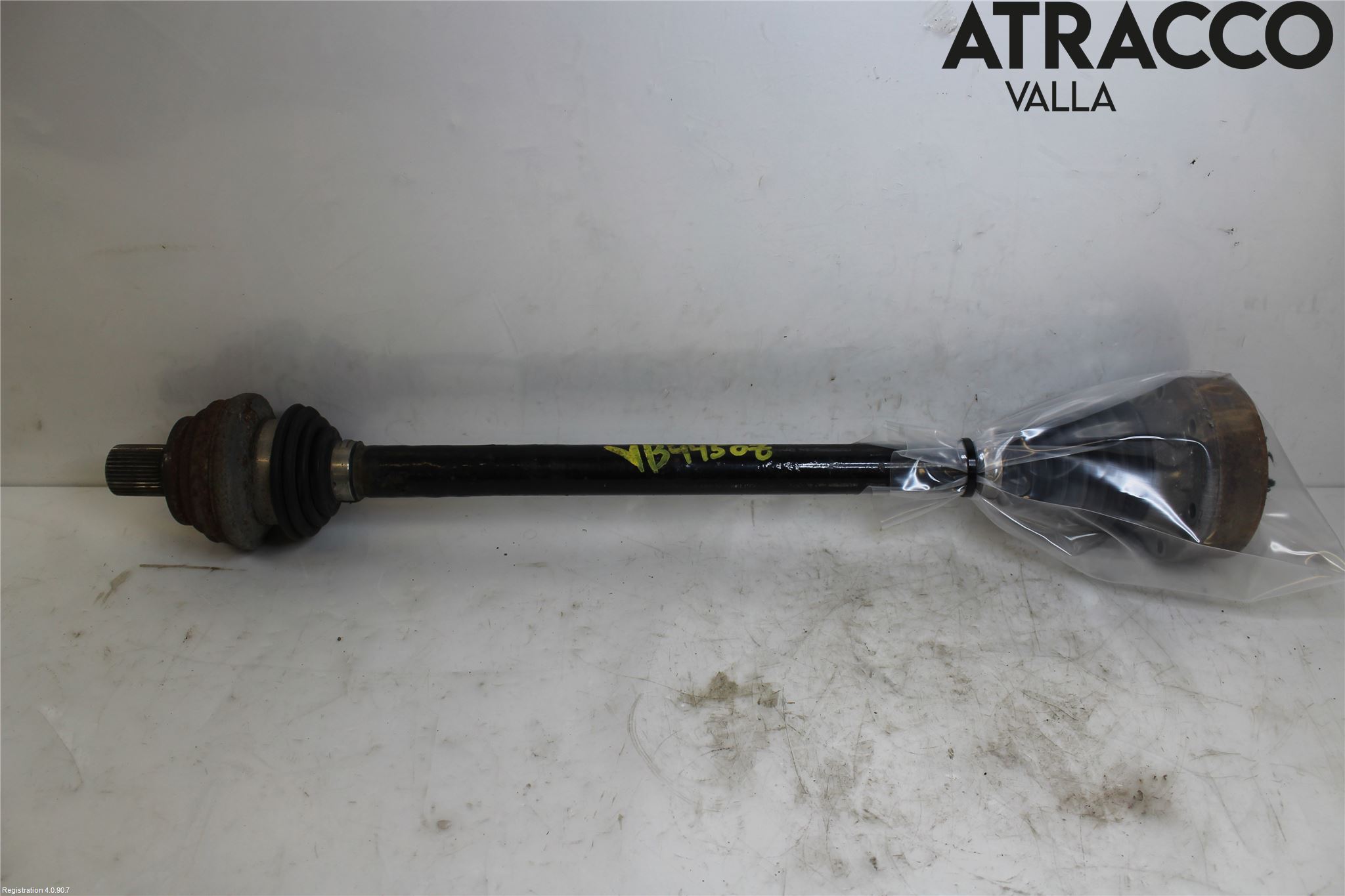 Volkswagen VW PASSAT 15-19 Drivaksel Bak Kompl Venstre