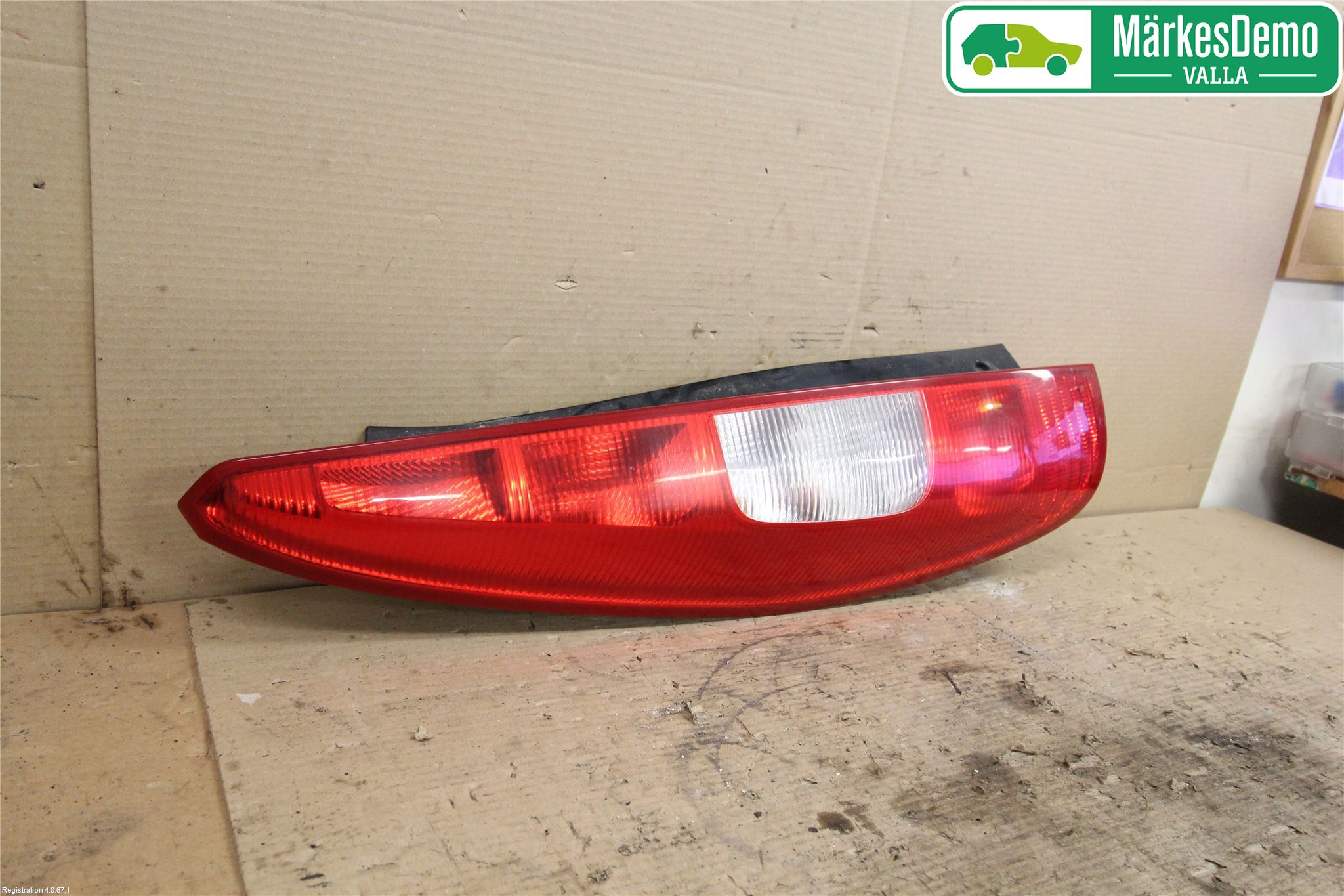 Mitsubishi COLT   04-08 Baklykt Venstre