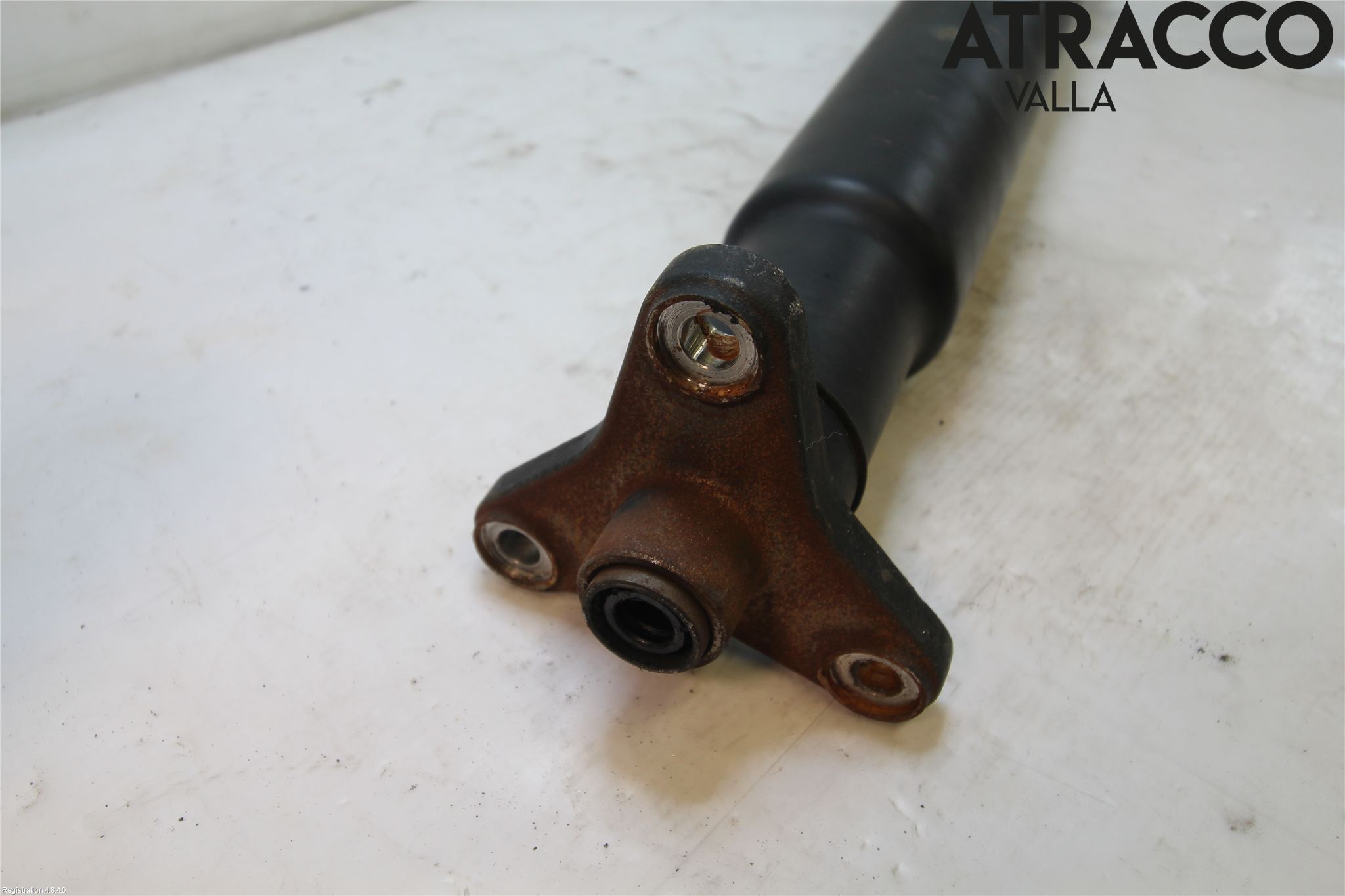 BMW 5 F10/F11/F18 09-17 Mellomaksel Kompl